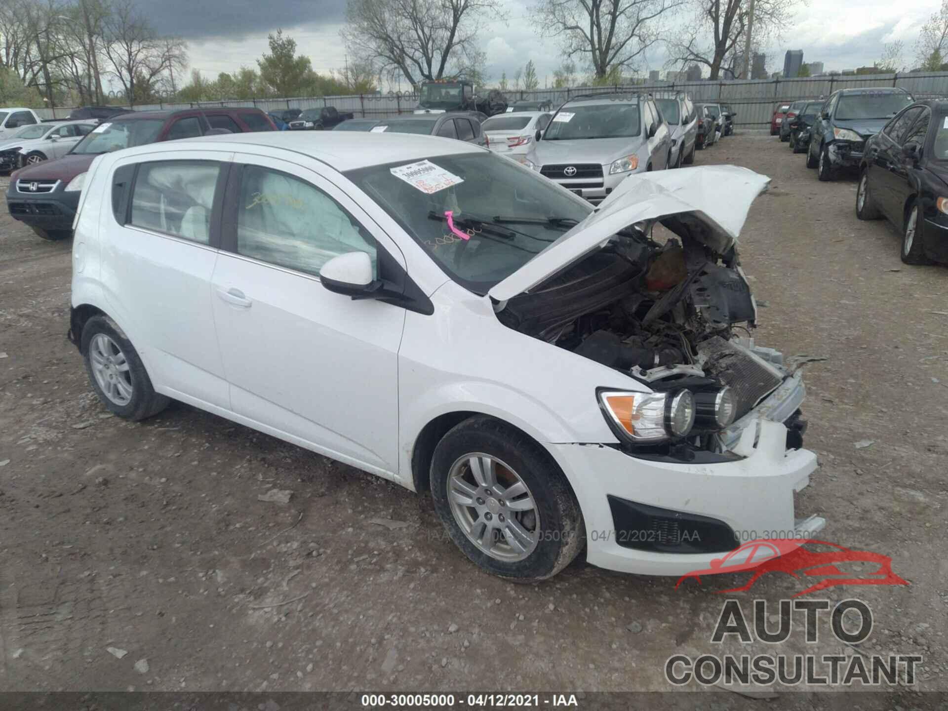 CHEVROLET SONIC 2016 - 1G1JC6SB7G4157131