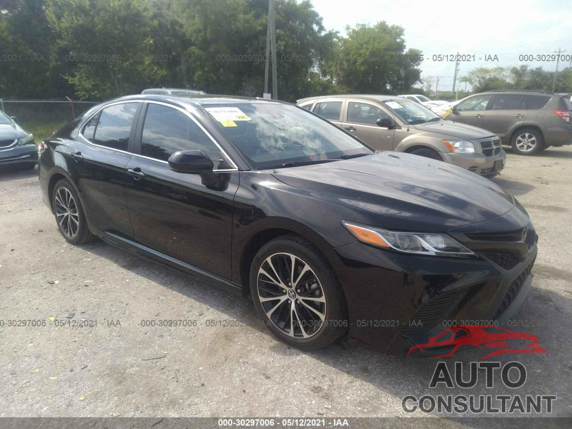 TOYOTA CAMRY 2018 - 4T1B11HK7JU099729