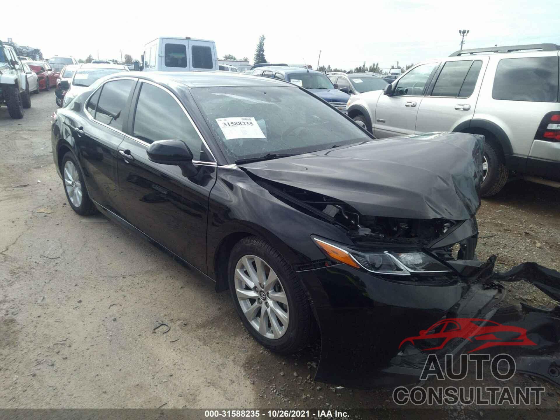 TOYOTA CAMRY 2018 - 4T1B11HK4JU070690