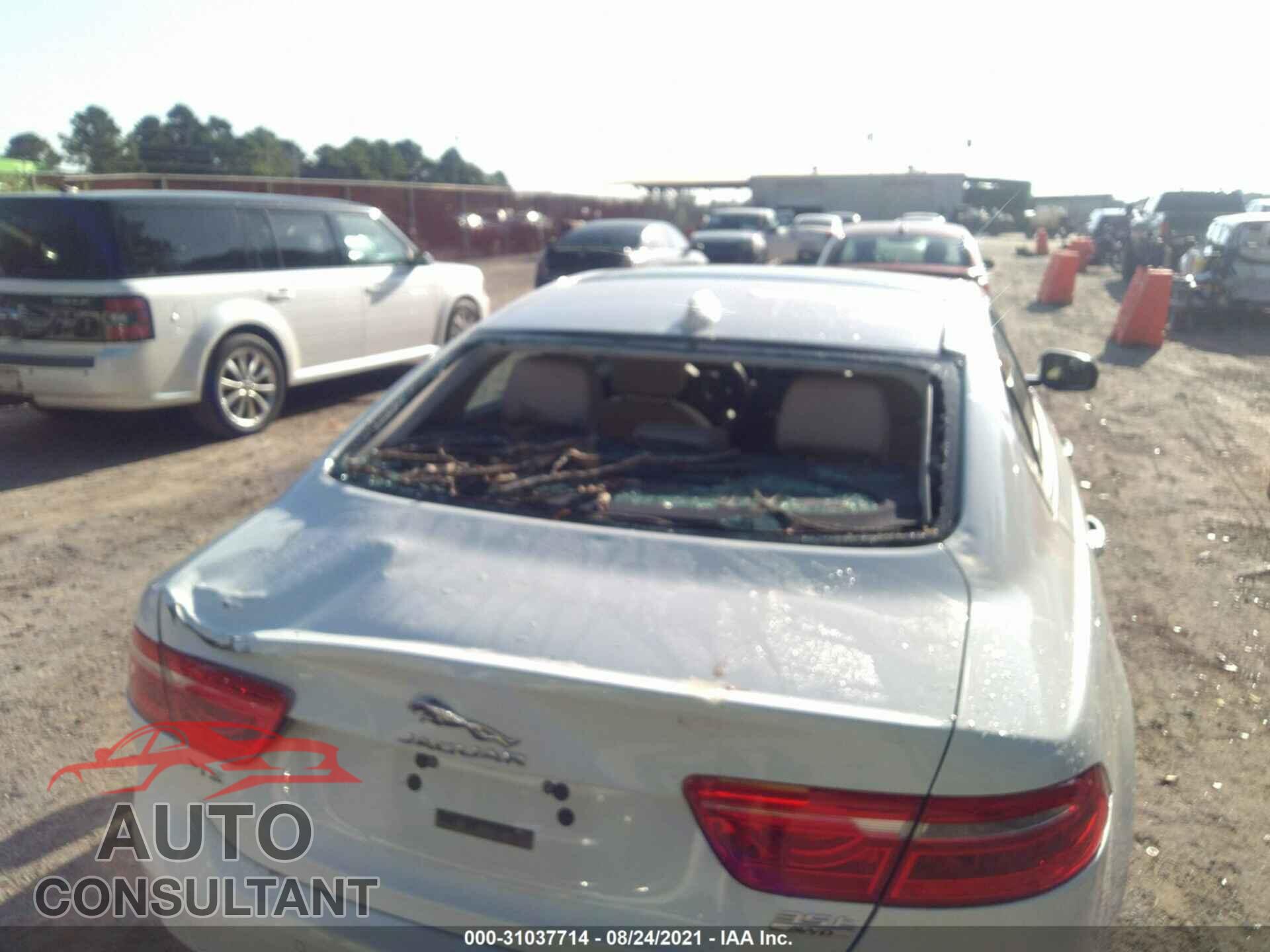 JAGUAR XE 2017 - SAJAJ4BVXHA975338