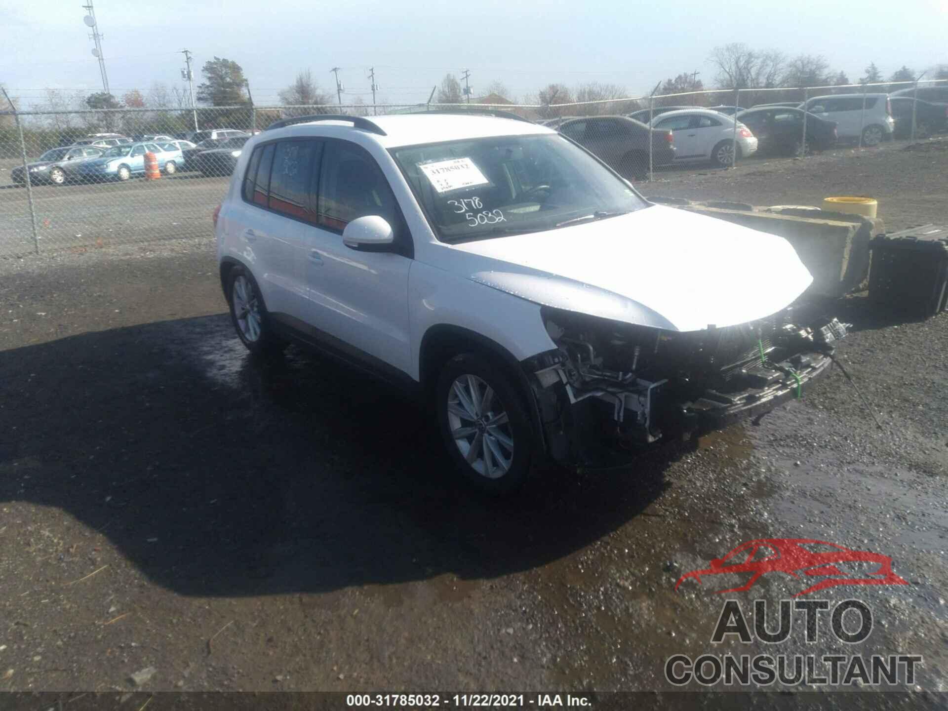 VOLKSWAGEN TIGUAN 2017 - WVGBV7AX2HK049131