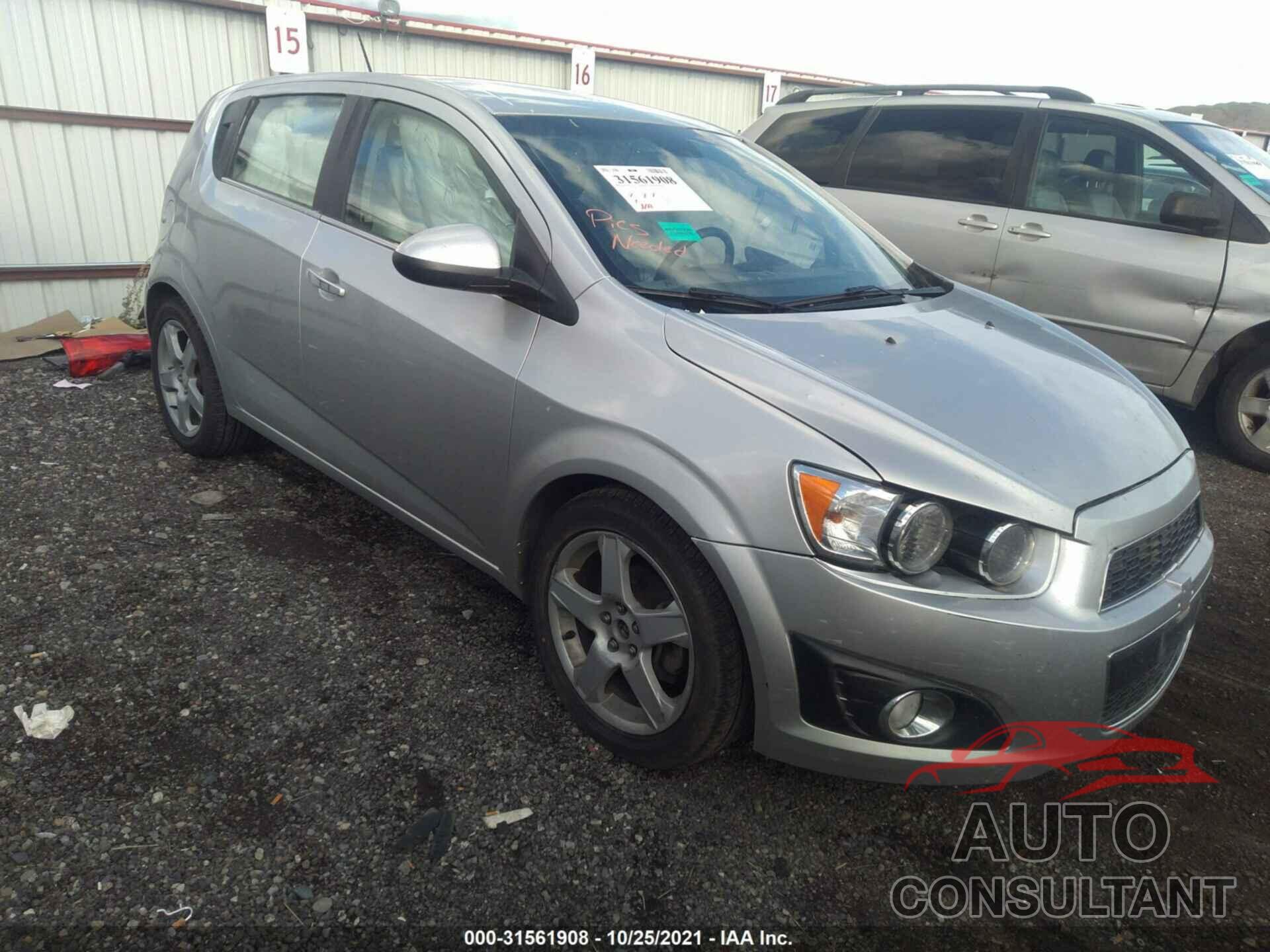 CHEVROLET SONIC 2016 - 1G1JE6SB5G4146493