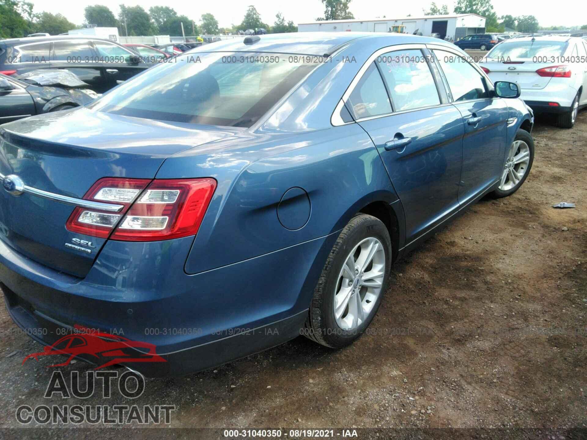 FORD TAURUS 2018 - 1FAHP2E86JG105486