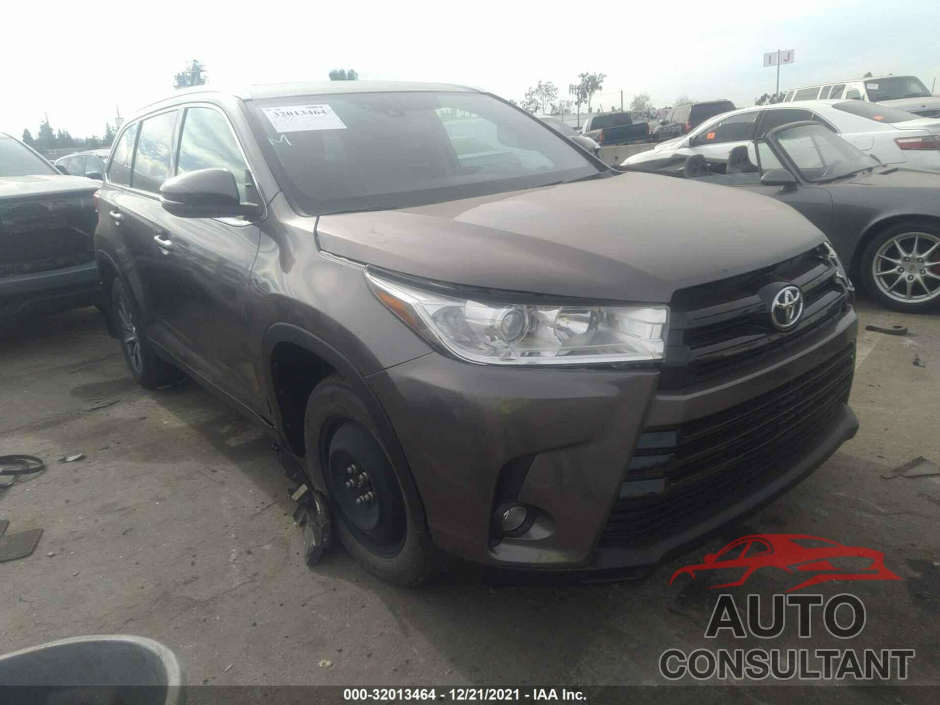 TOYOTA HIGHLANDER 2019 - 5TDJZRFH0KS575730