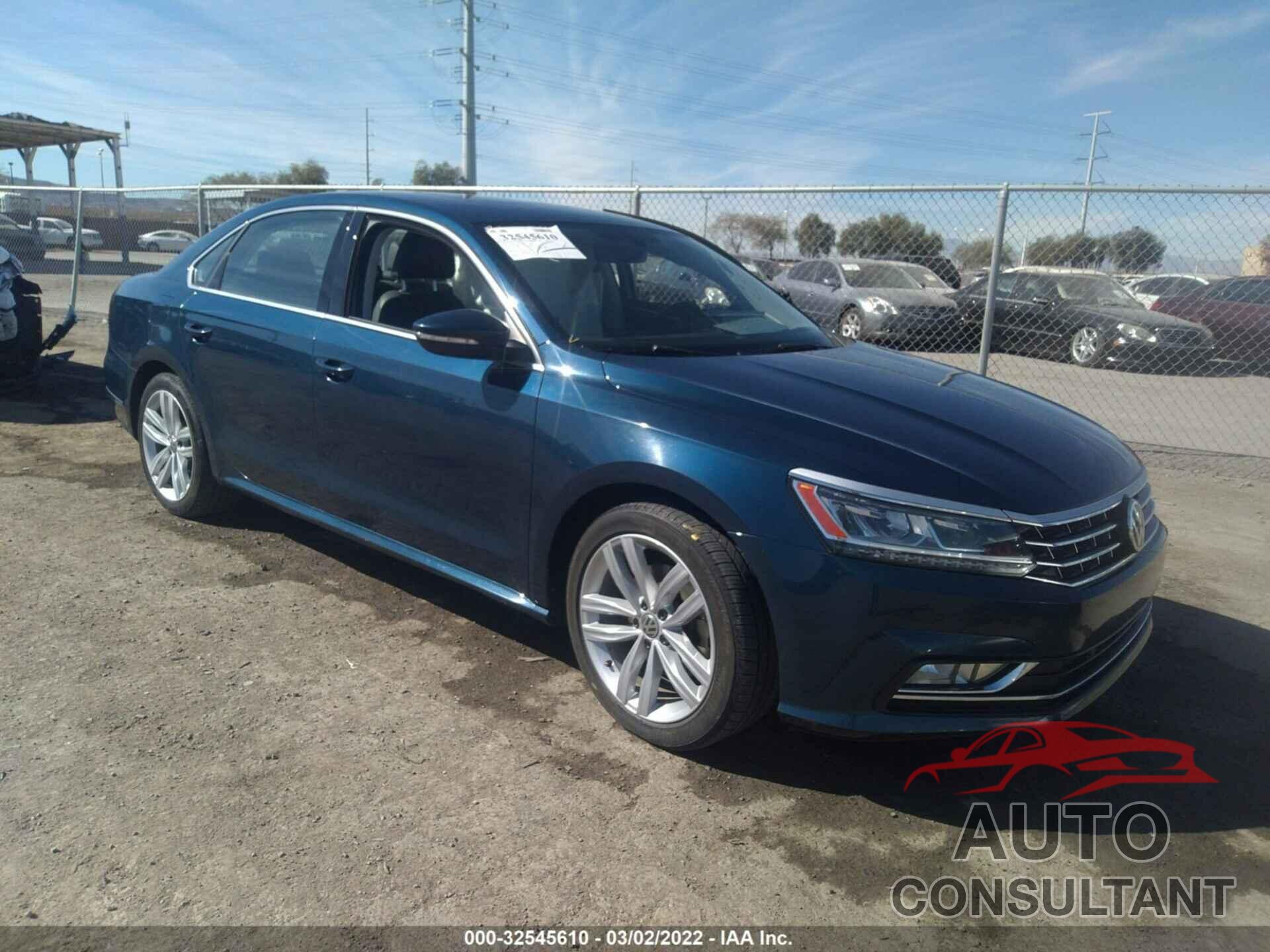VOLKSWAGEN PASSAT 2018 - 1VWBA7A36JC040927