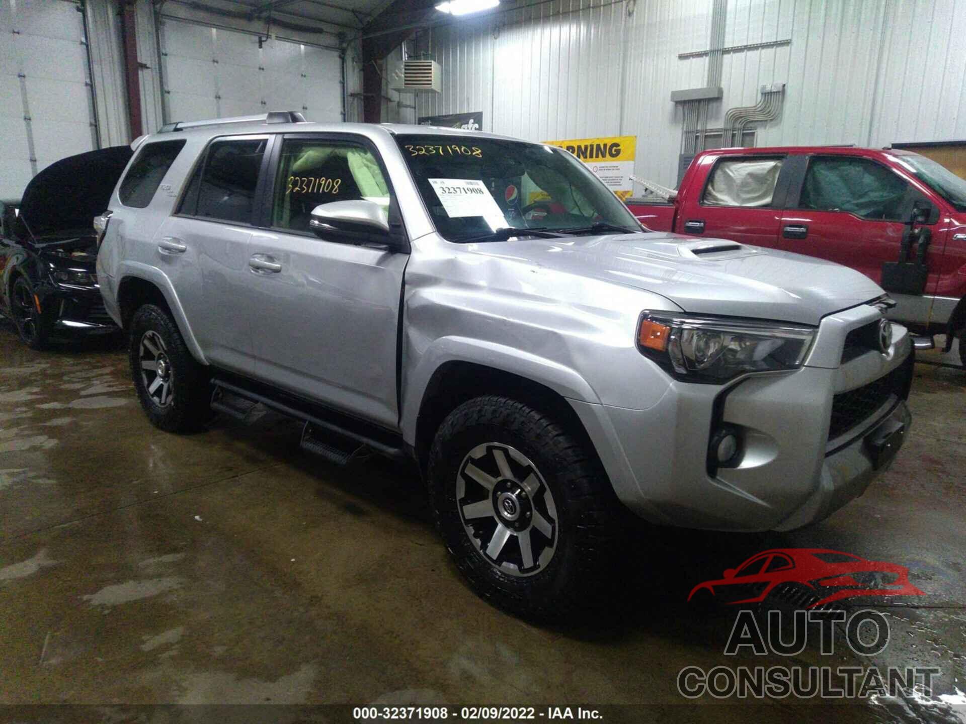 TOYOTA 4RUNNER 2018 - JTEBU5JRXJ5589923