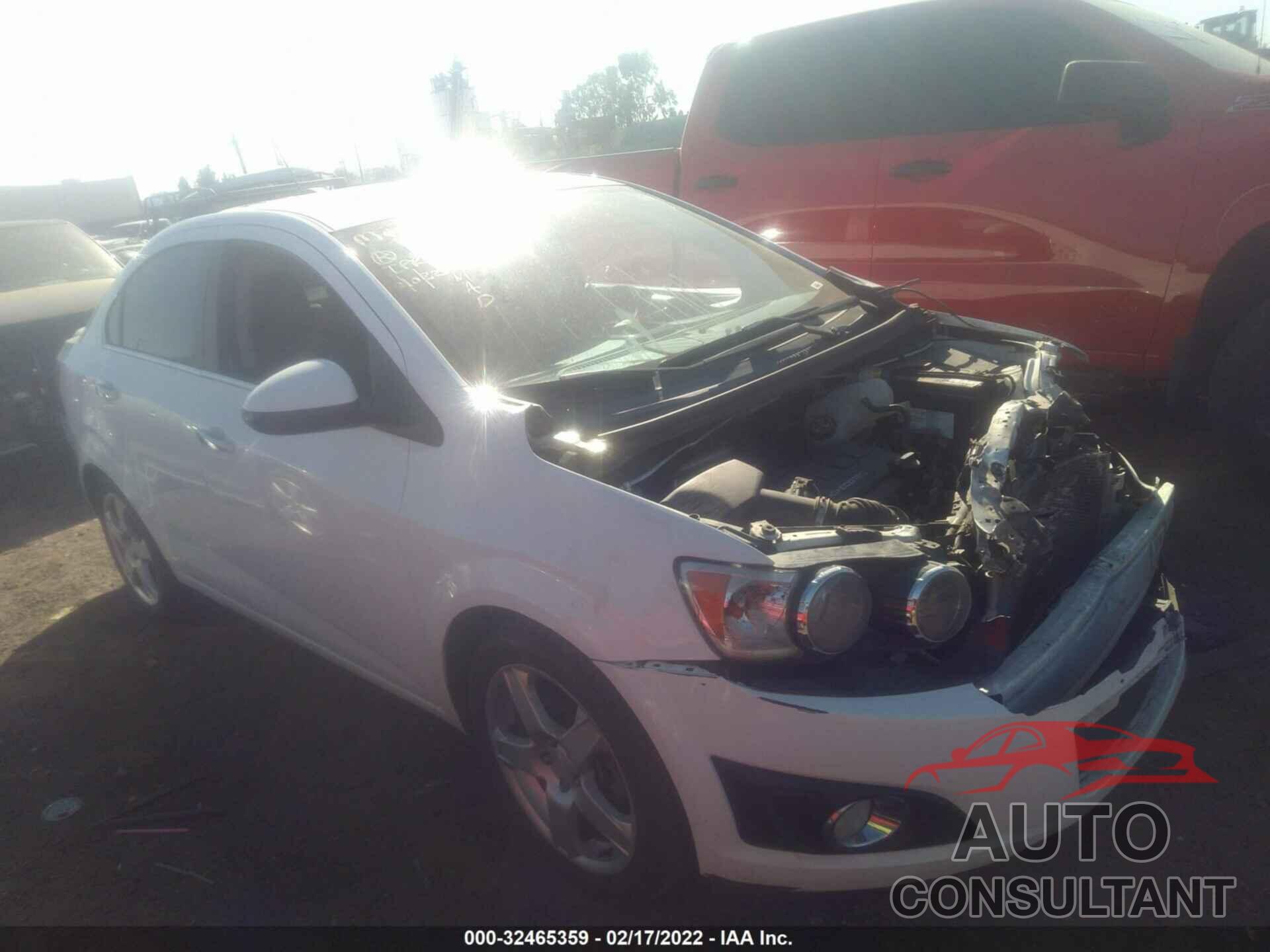 CHEVROLET SONIC 2016 - 1G1JE5SB1G4137848