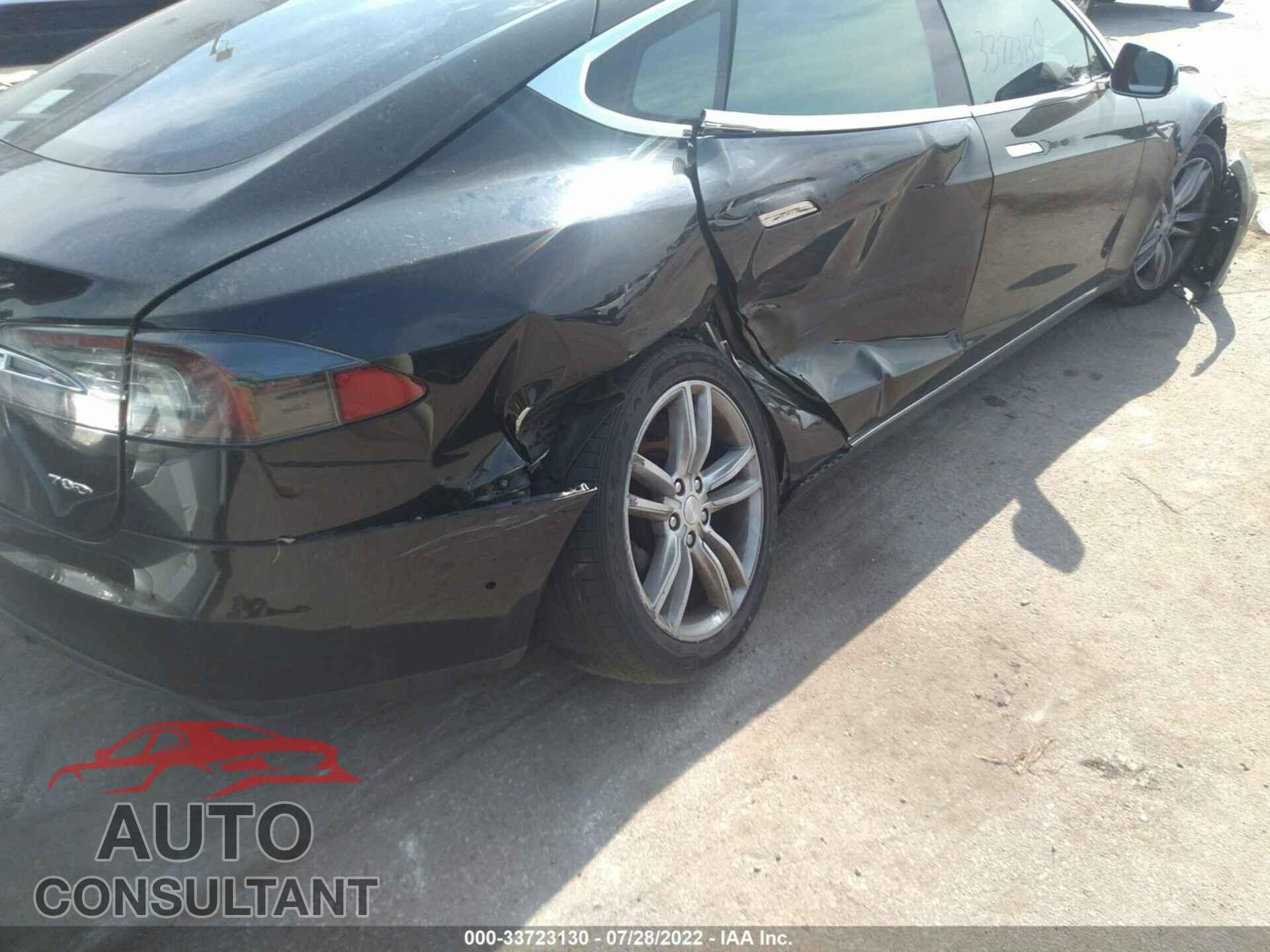 TESLA MODEL S 2015 - 5YJSA1E24FF115233