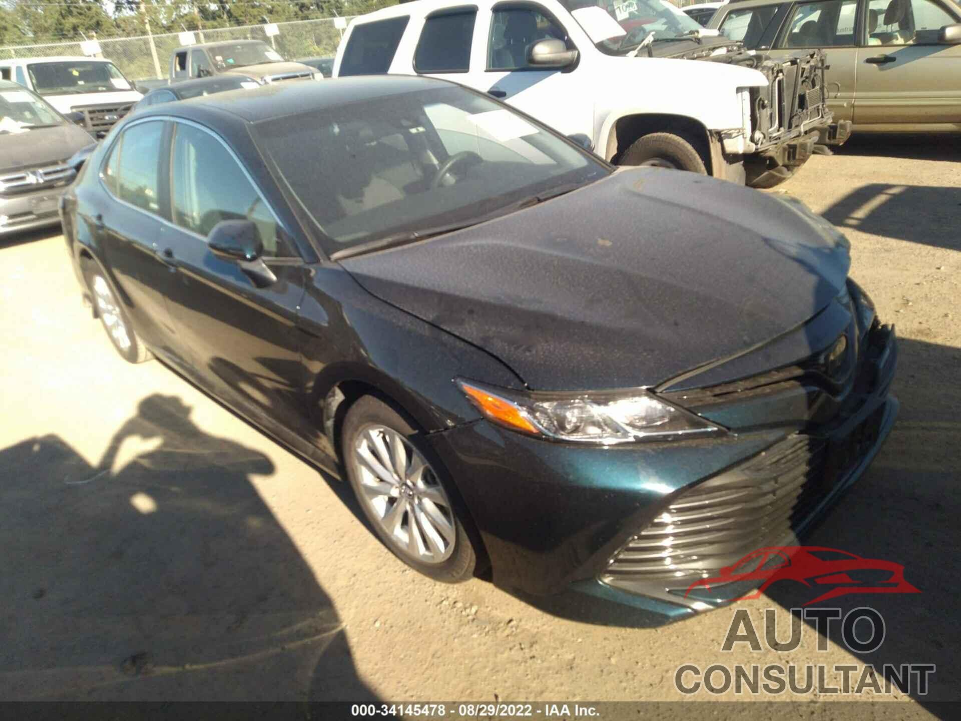 TOYOTA CAMRY 2018 - 4T1B11HK5JU511971