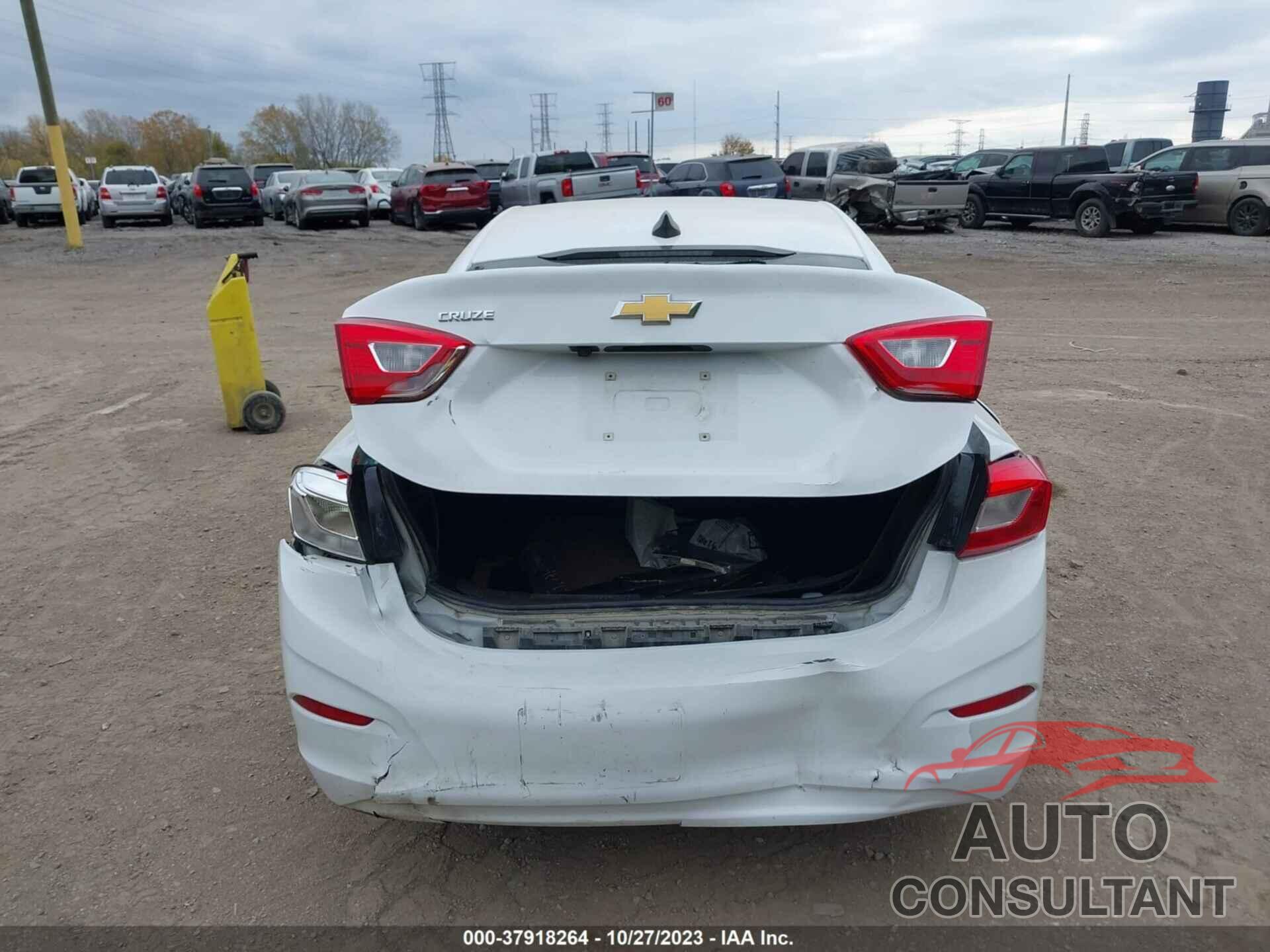 CHEVROLET CRUZE 2018 - 1G1BC5SM8J7127450