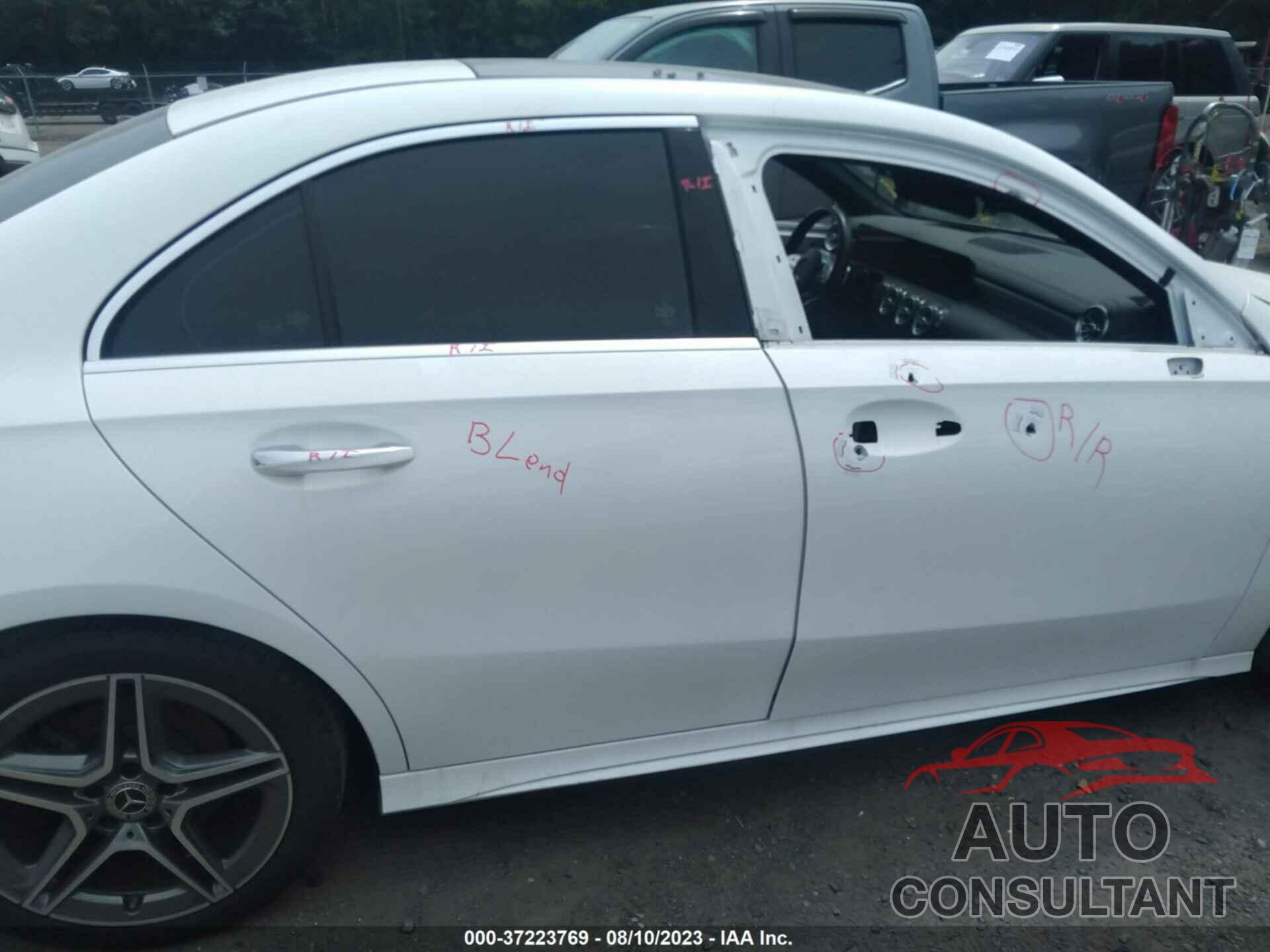 MERCEDES-BENZ A 220 2019 - WDD3G4FB9KW007284