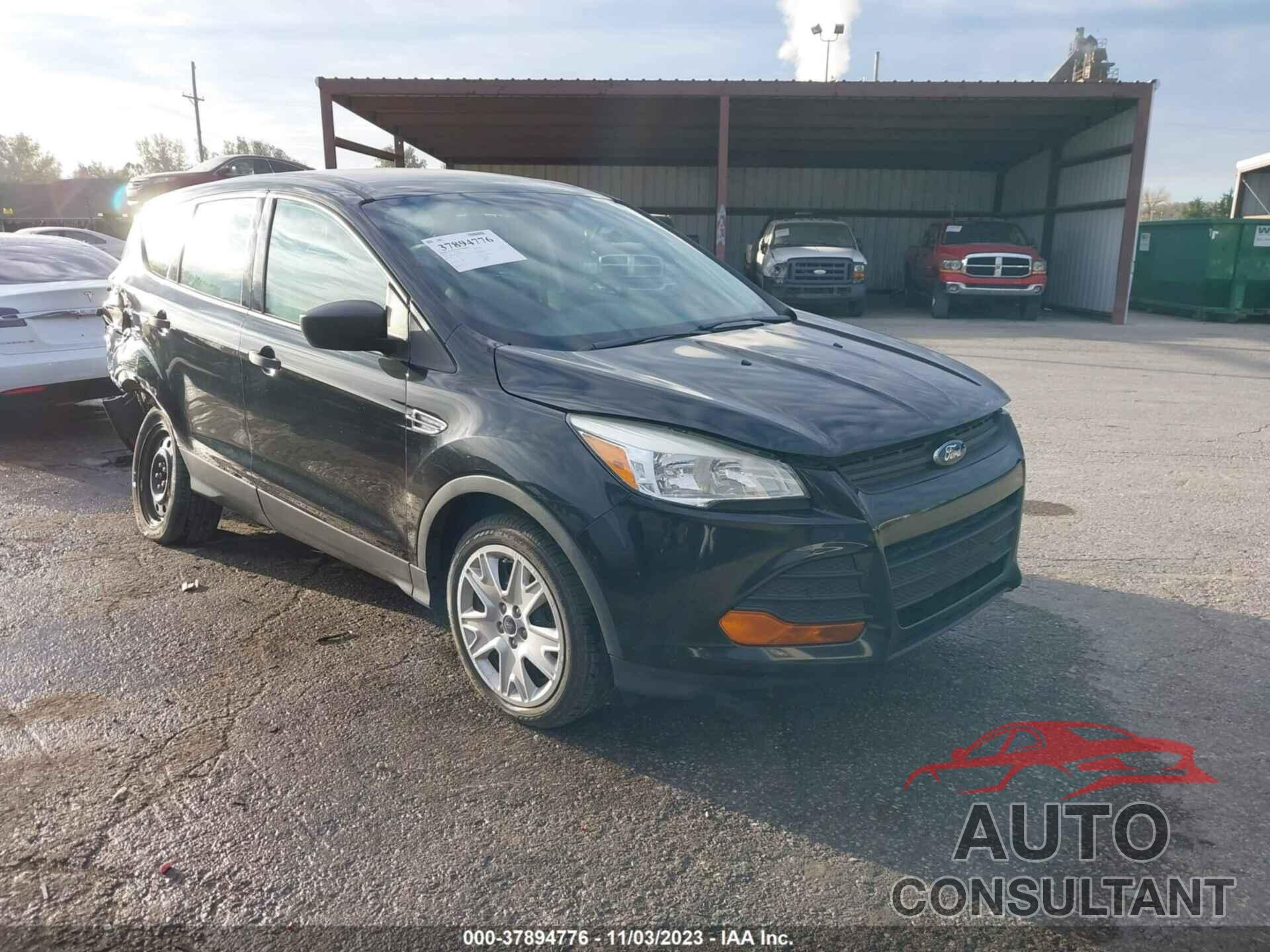 FORD ESCAPE 2015 - 1FMCU0F73FUB61896