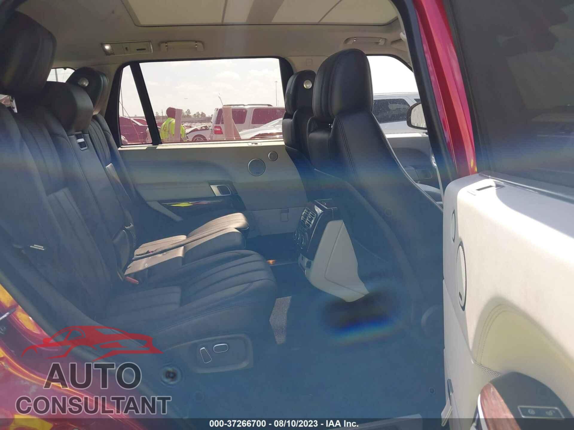 LAND ROVER RANGE ROVER 2015 - SALGS3TFXFA239559