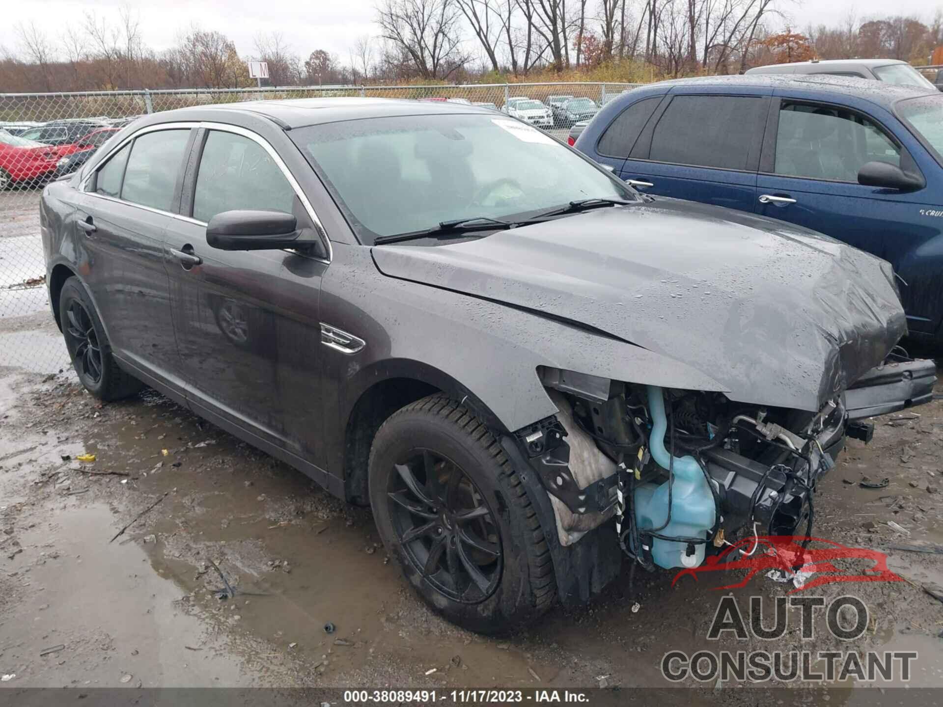 FORD TAURUS 2018 - 1FAHP2E84JG137823