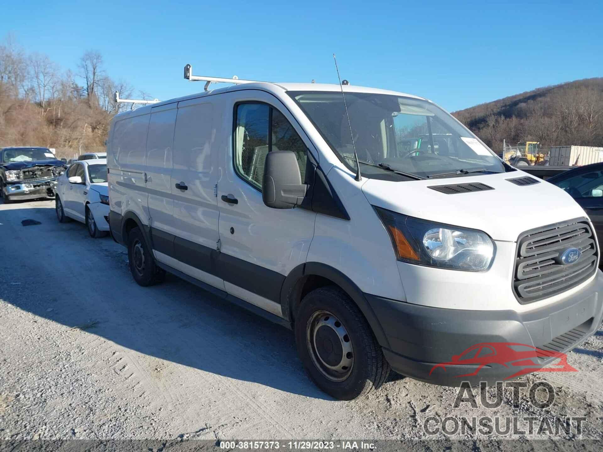 FORD TRANSIT-150 2018 - 1FTYE1ZM6JKA51458