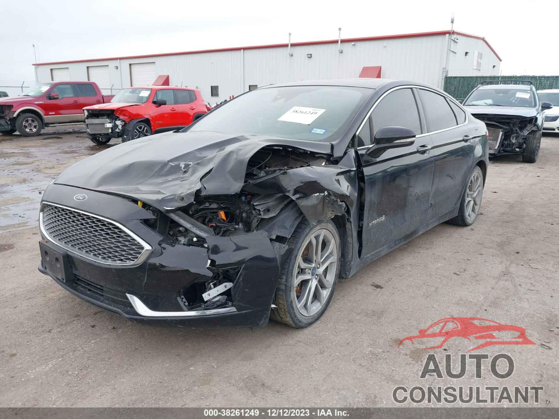 FORD FUSION HYBRID 2019 - 3FA6P0RU1KR182229