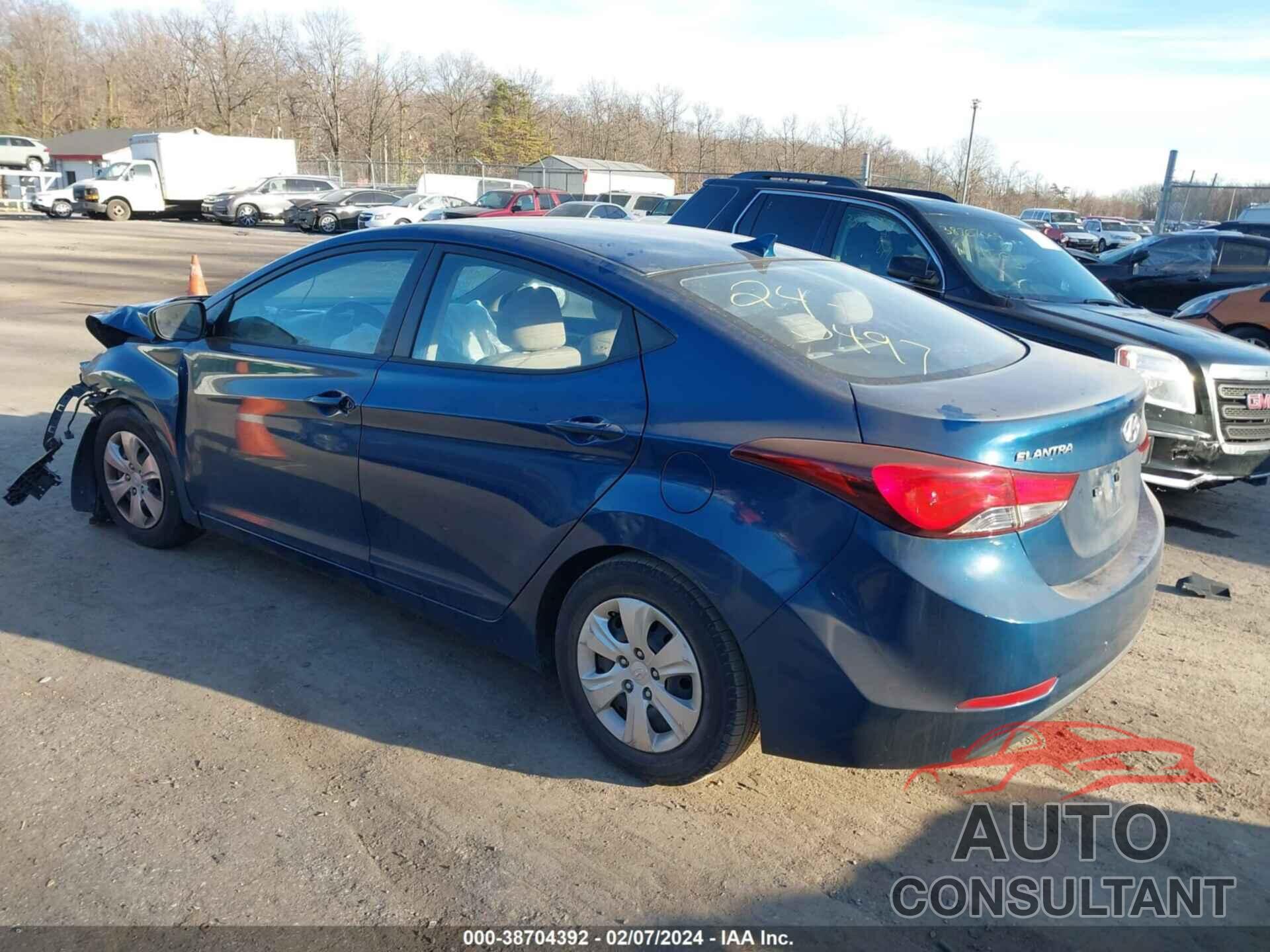 HYUNDAI ELANTRA 2016 - KMHDH4AE1GU483251