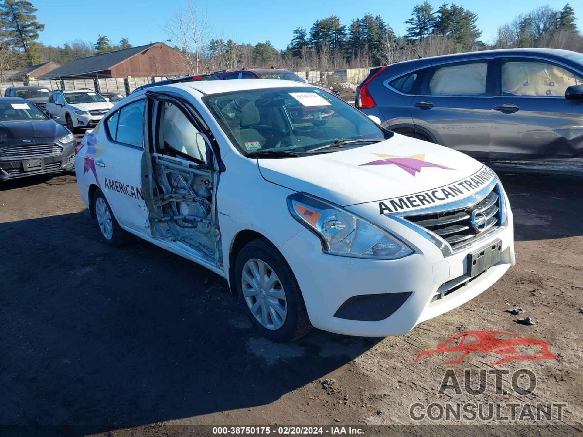 NISSAN VERSA 2017 - 3N1CN7AP9HL811932