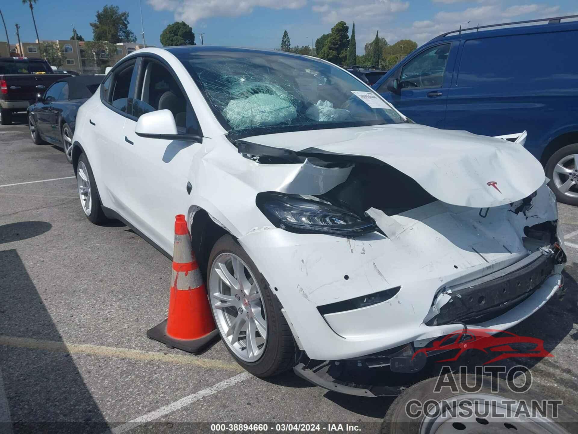 TESLA MODEL Y 2021 - 5YJYGDEE7MF095108