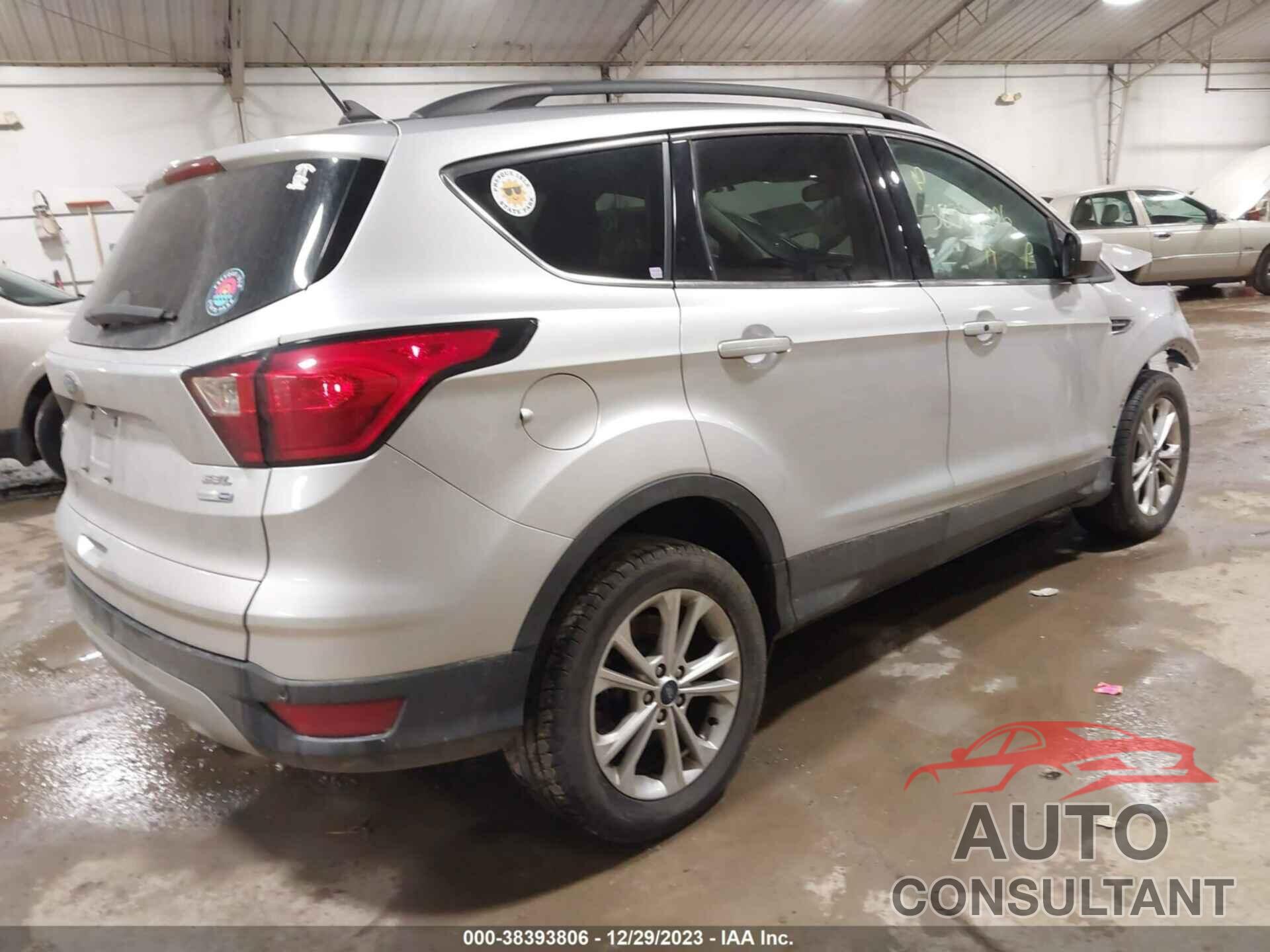 FORD ESCAPE 2019 - 1FMCU9HD4KUA76292