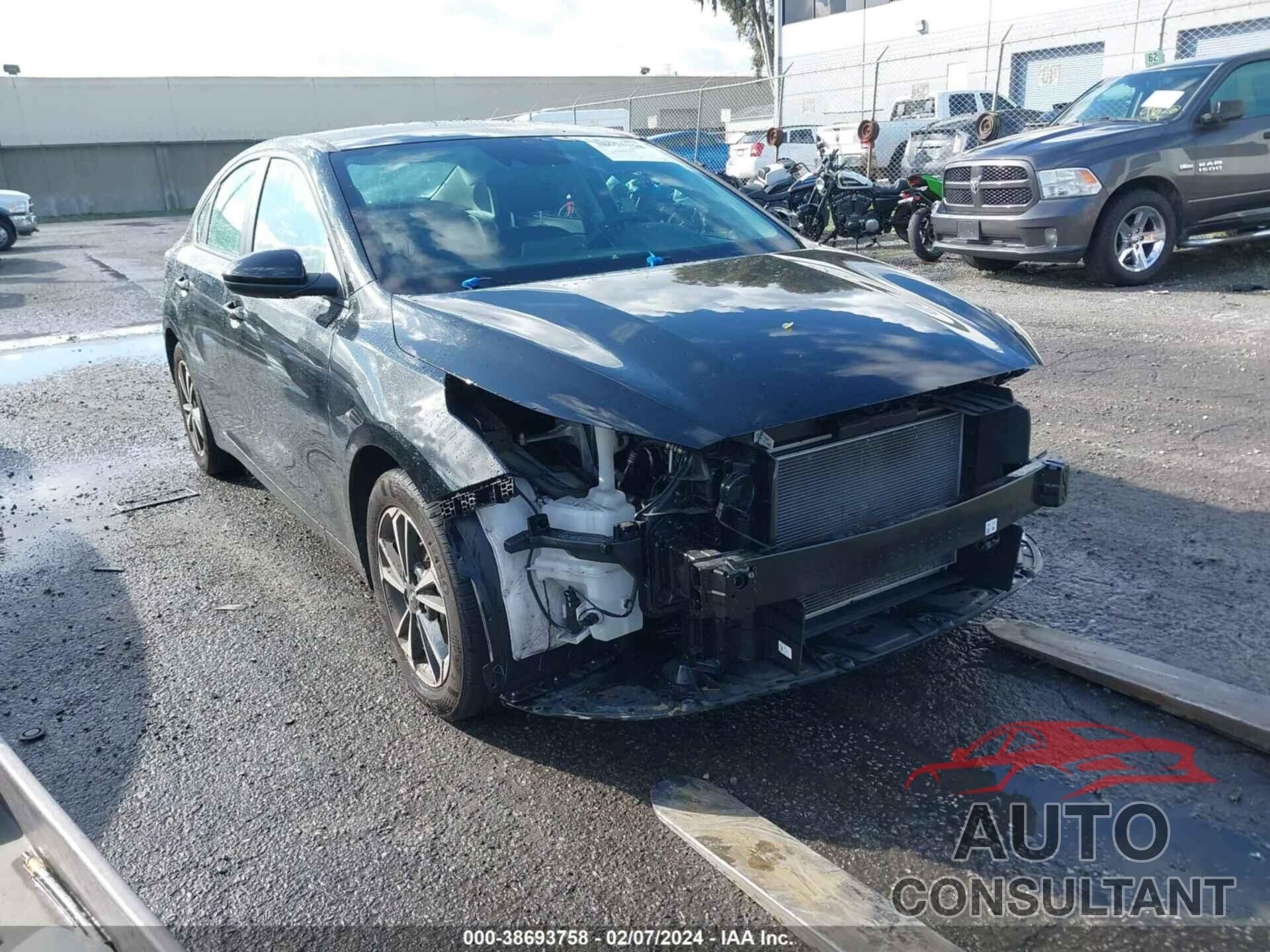 KIA FORTE 2023 - 3KPF24AD3PE623076