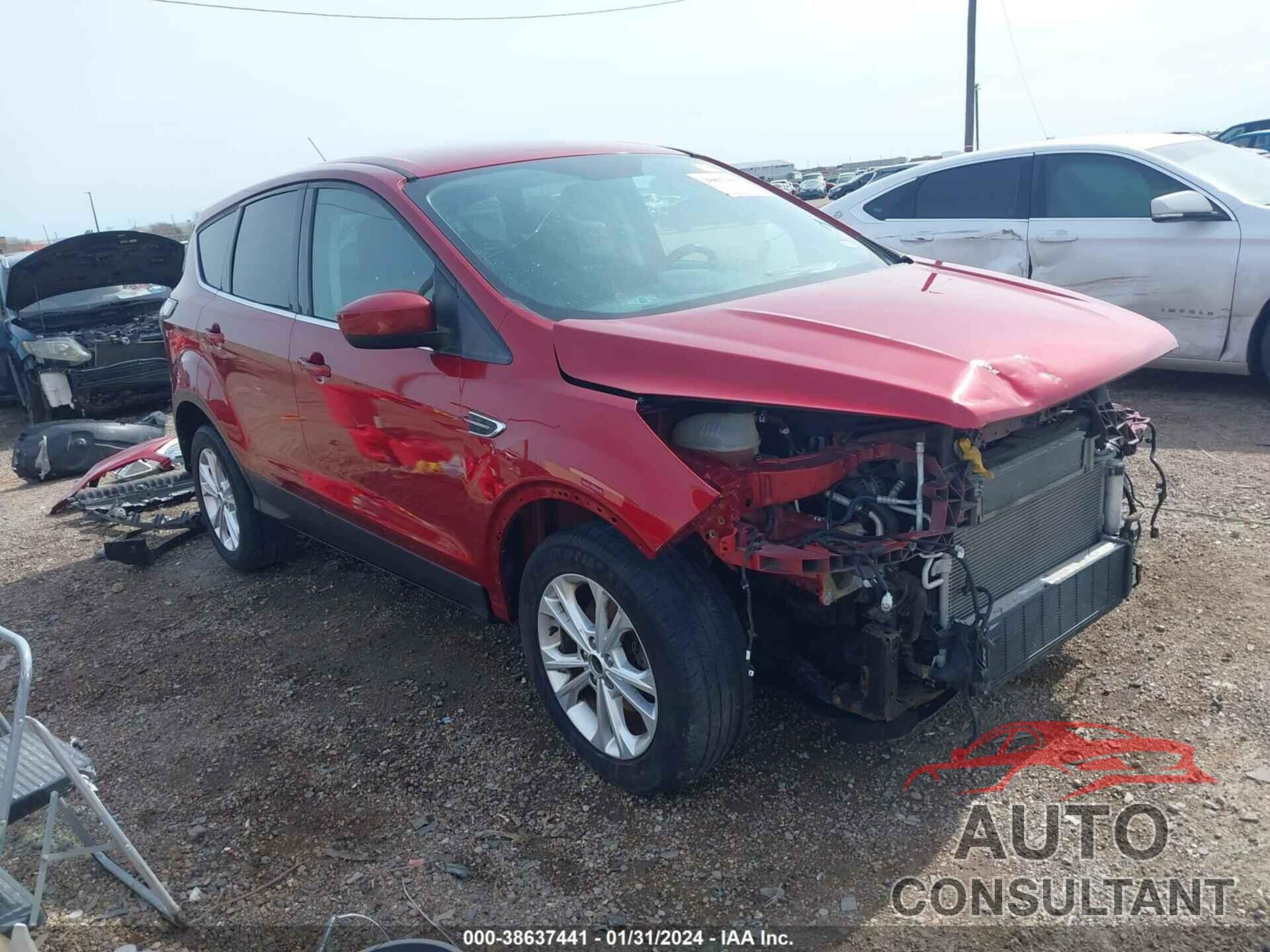 FORD ESCAPE 2017 - 1FMCU0GD7HUE93914