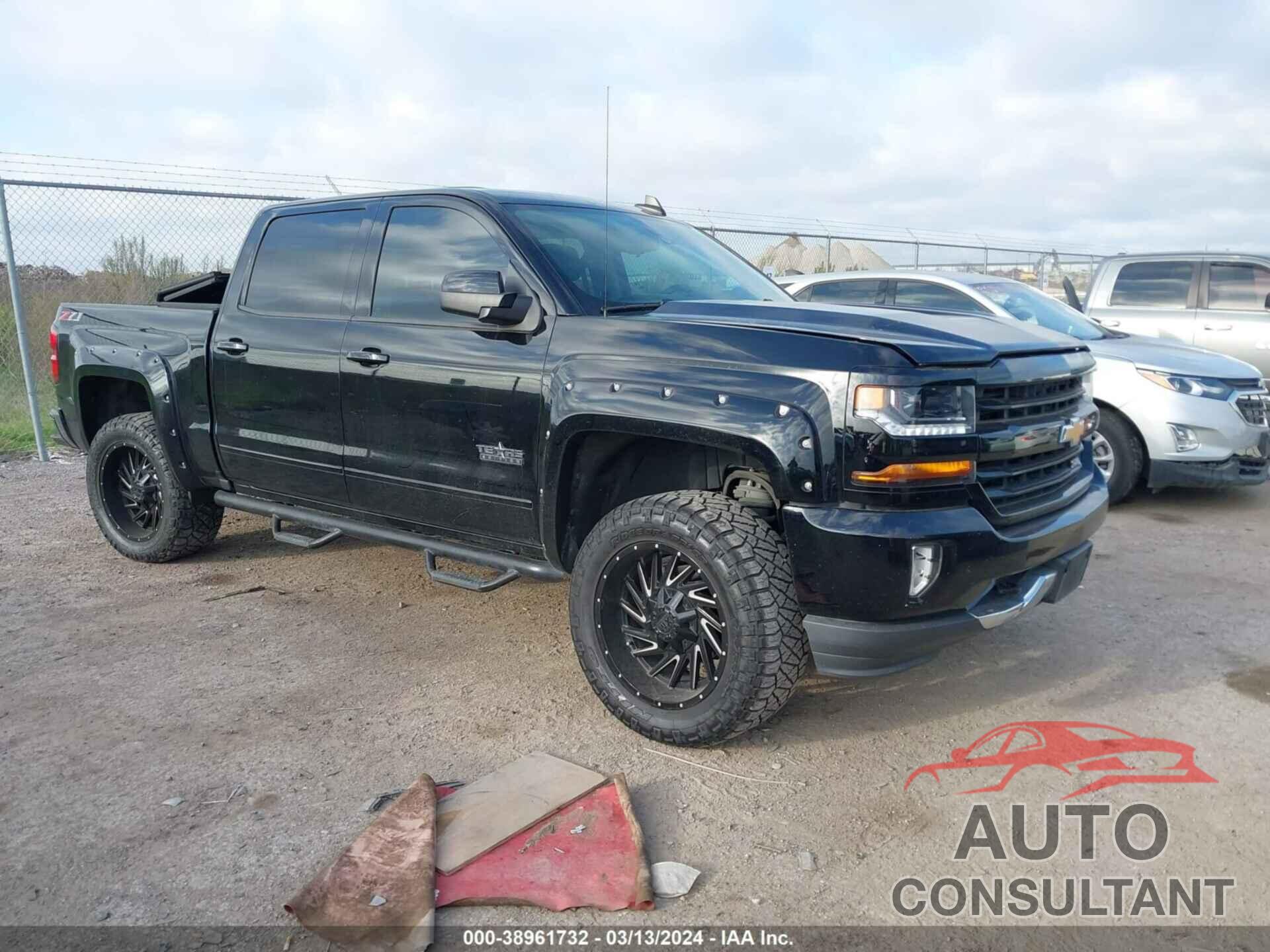 CHEVROLET SILVERADO 2018 - 3GCUKREC8JG592635