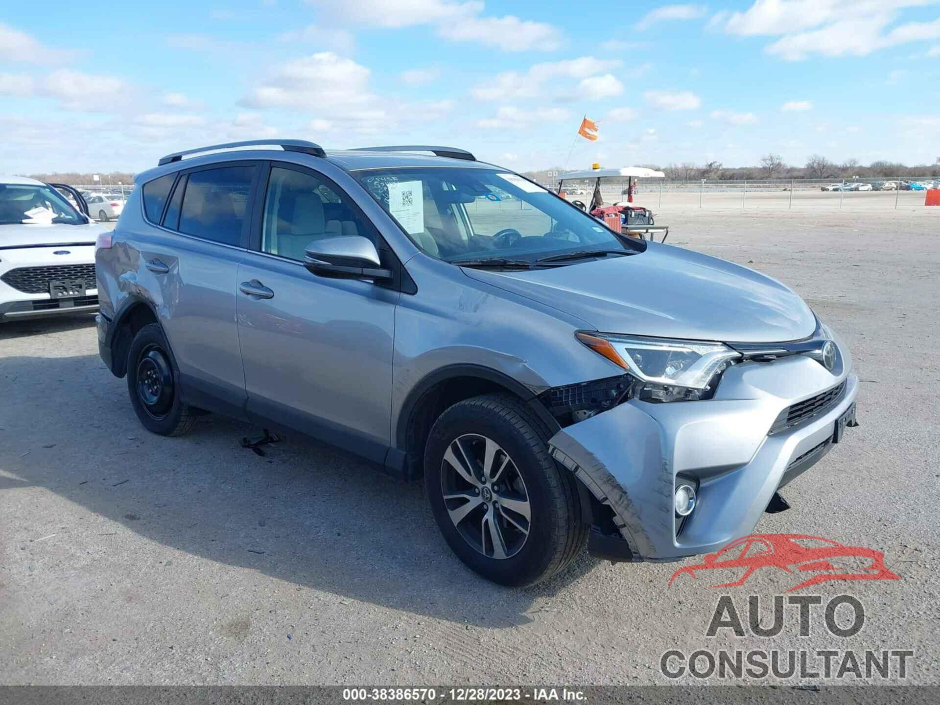 TOYOTA RAV4 2018 - JTMWFREV3JJ185660