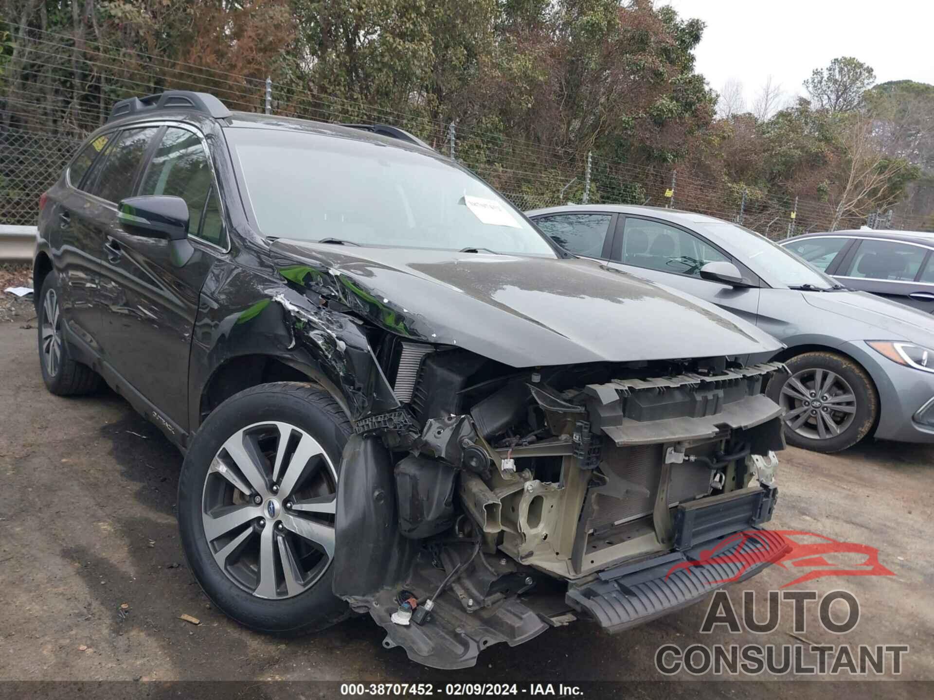 SUBARU OUTBACK 2018 - 4S4BSAKC1J3300965