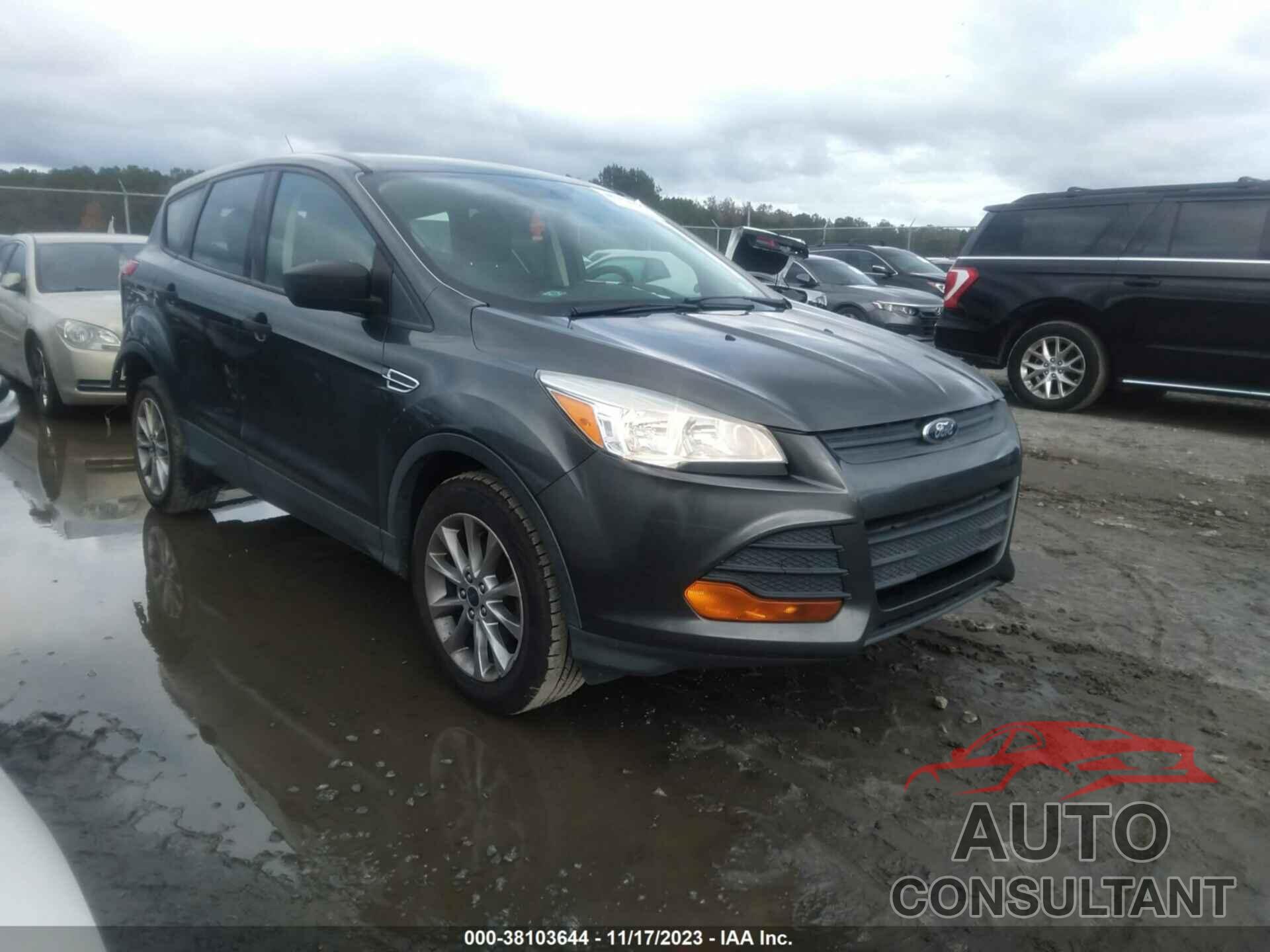 FORD ESCAPE 2016 - 1FMCU0F79GUC20015