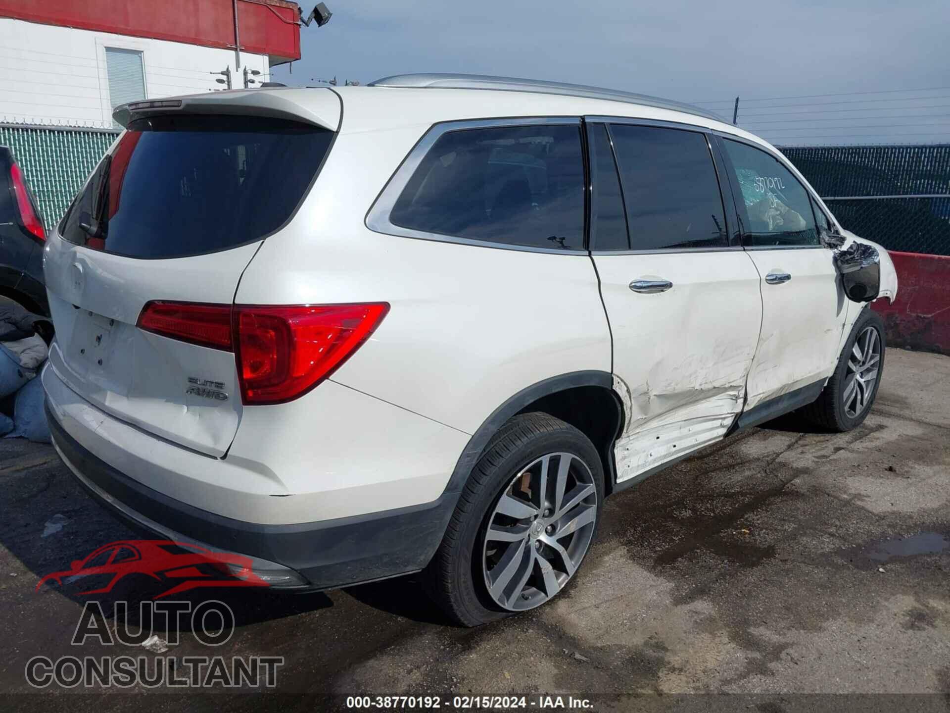 HONDA PILOT 2018 - 5FNYF6H04JB018917