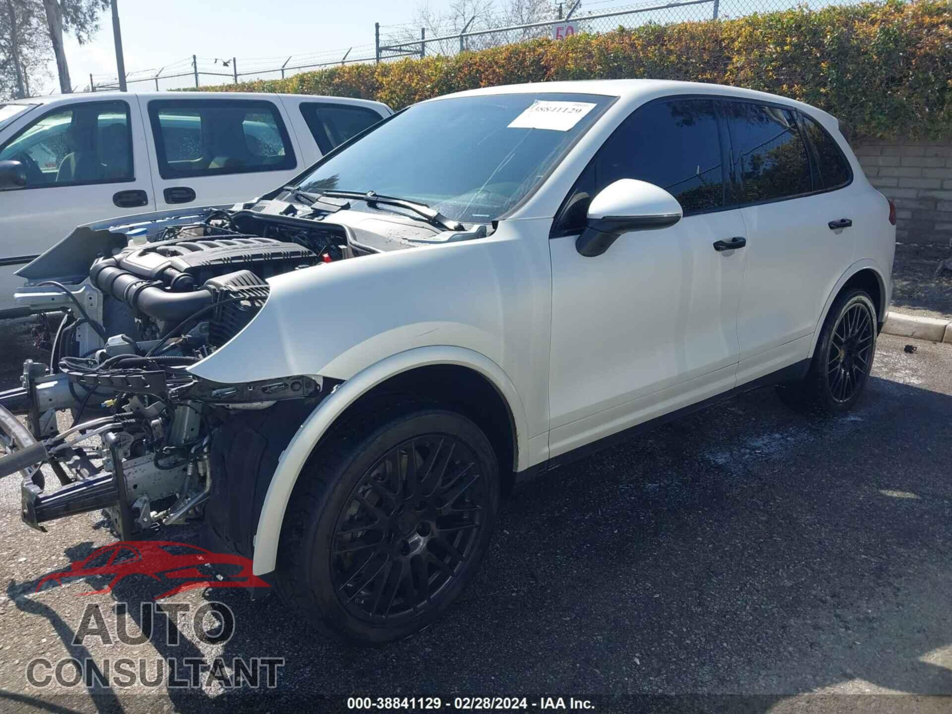 PORSCHE CAYENNE 2017 - WP1AA2A26HKA80352