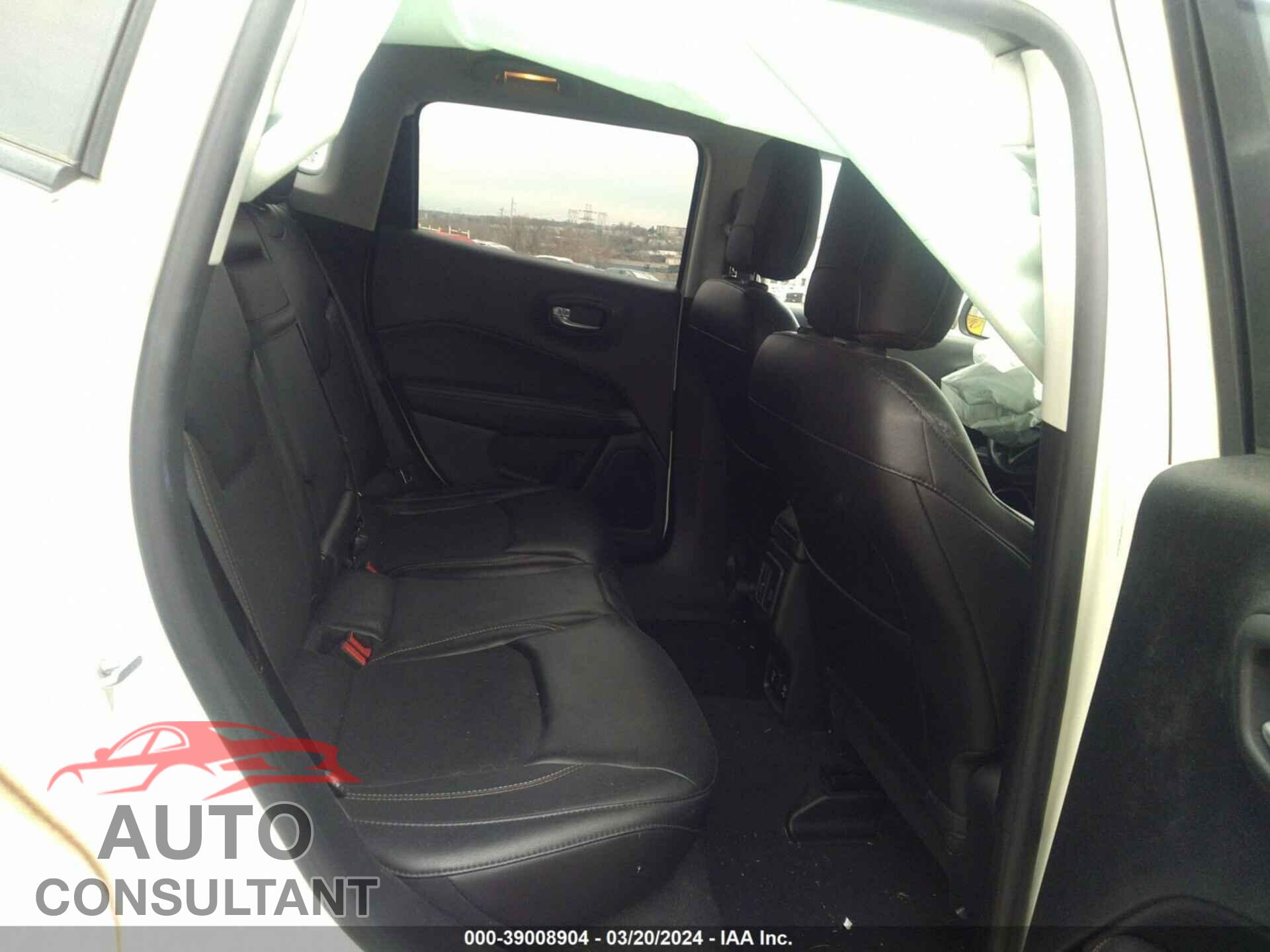 JEEP COMPASS 2018 - 3C4NJDBB2JT400896