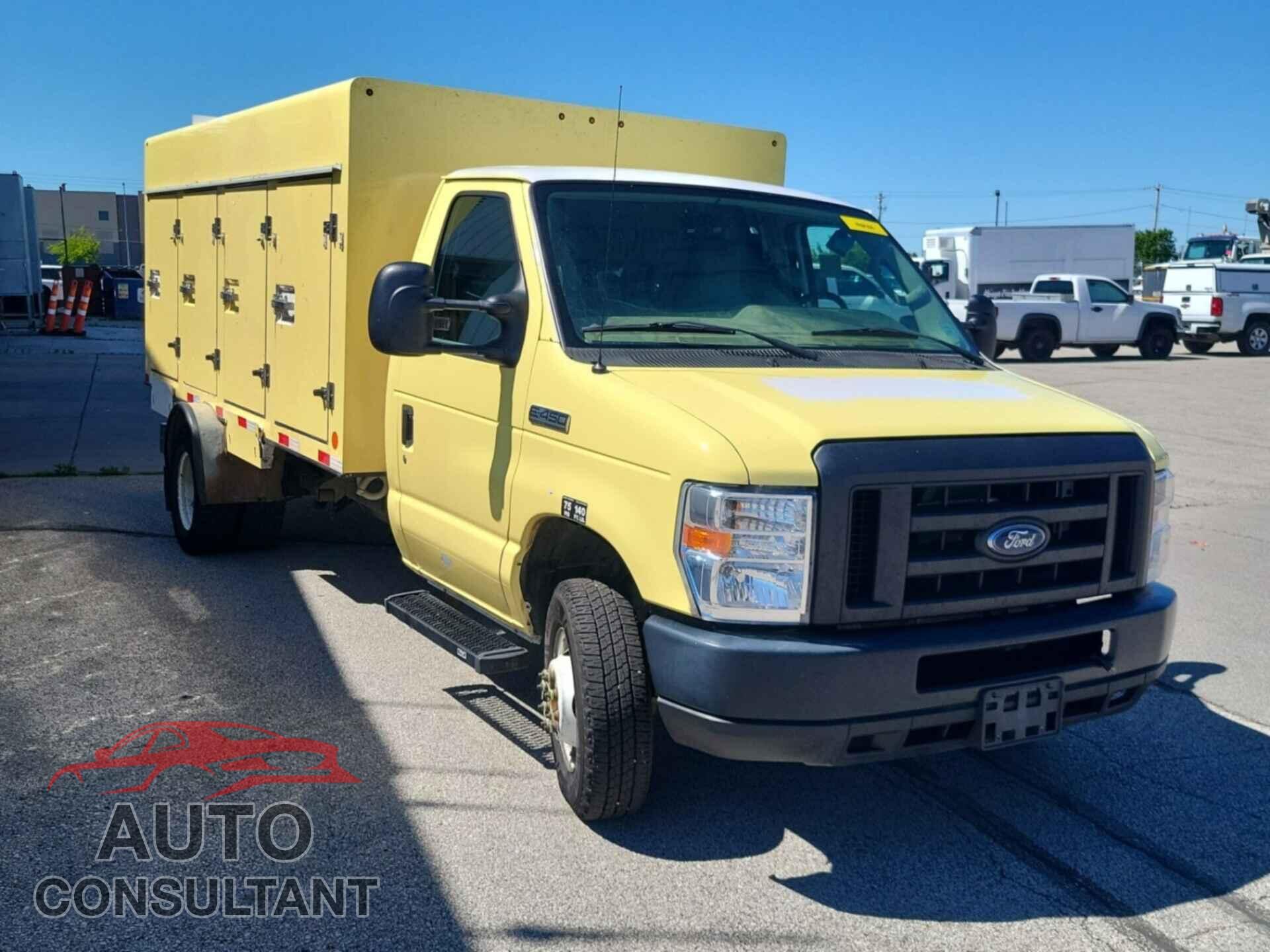 FORD ECONOLINE 2017 - 1FDXE4FS7HDC69077