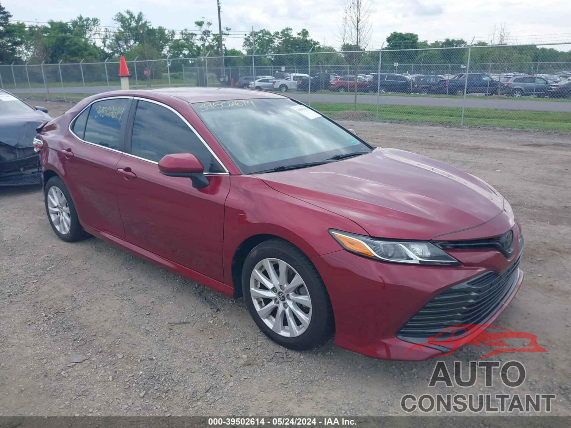 TOYOTA CAMRY 2018 - 4T1B11HK2JU622588