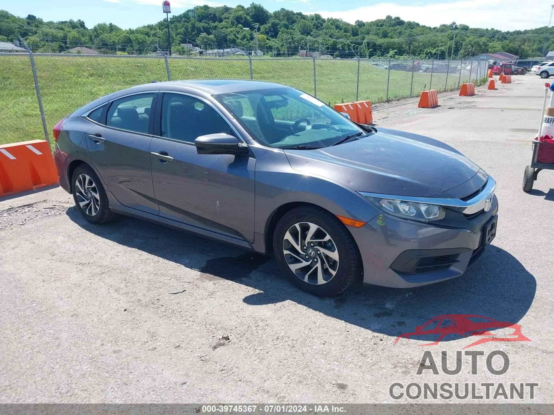 HONDA CIVIC 2018 - 2HGFC2F70JH523244