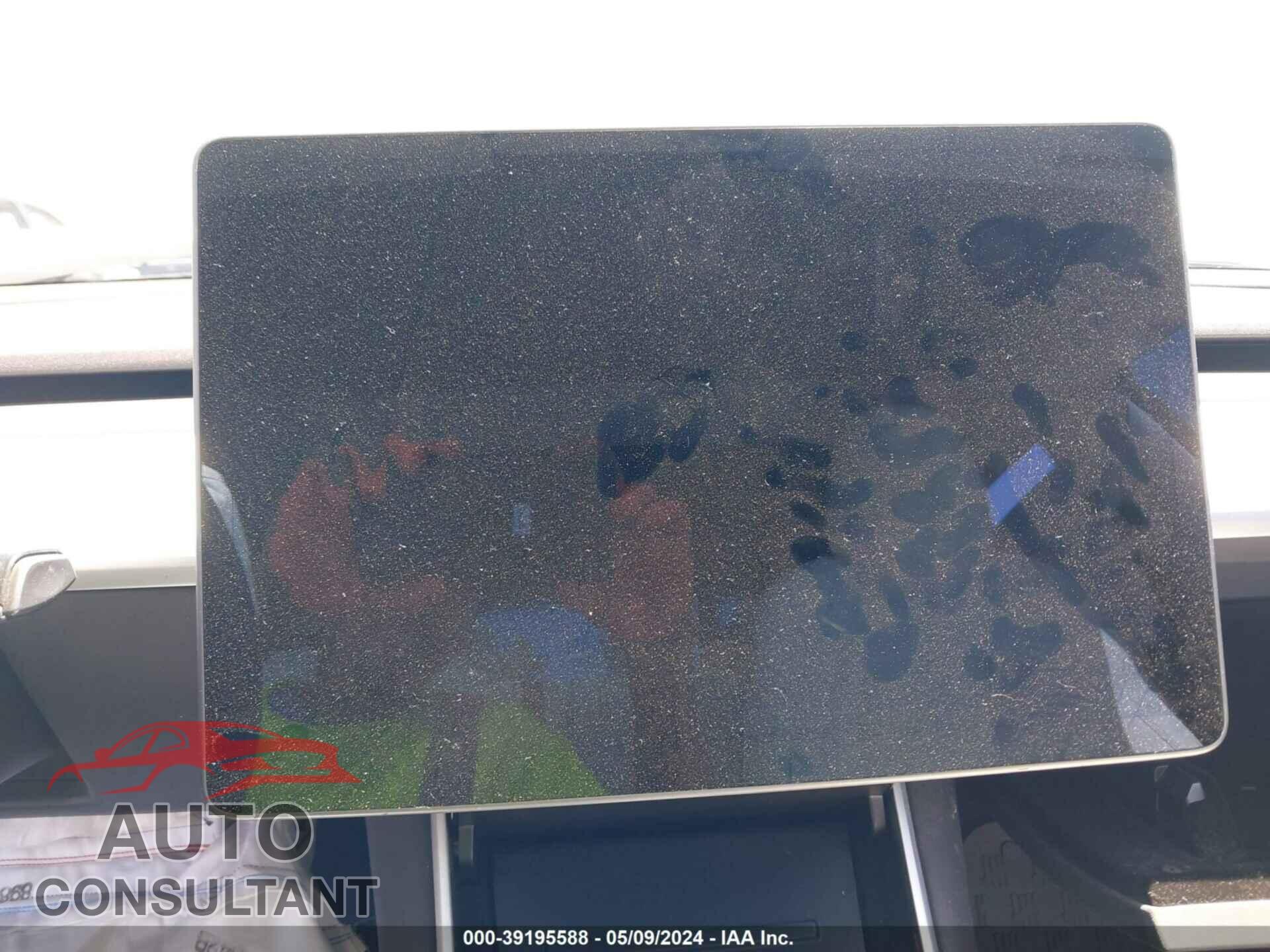 TESLA MODEL 3 2019 - 5YJ3E1EA7KF323777