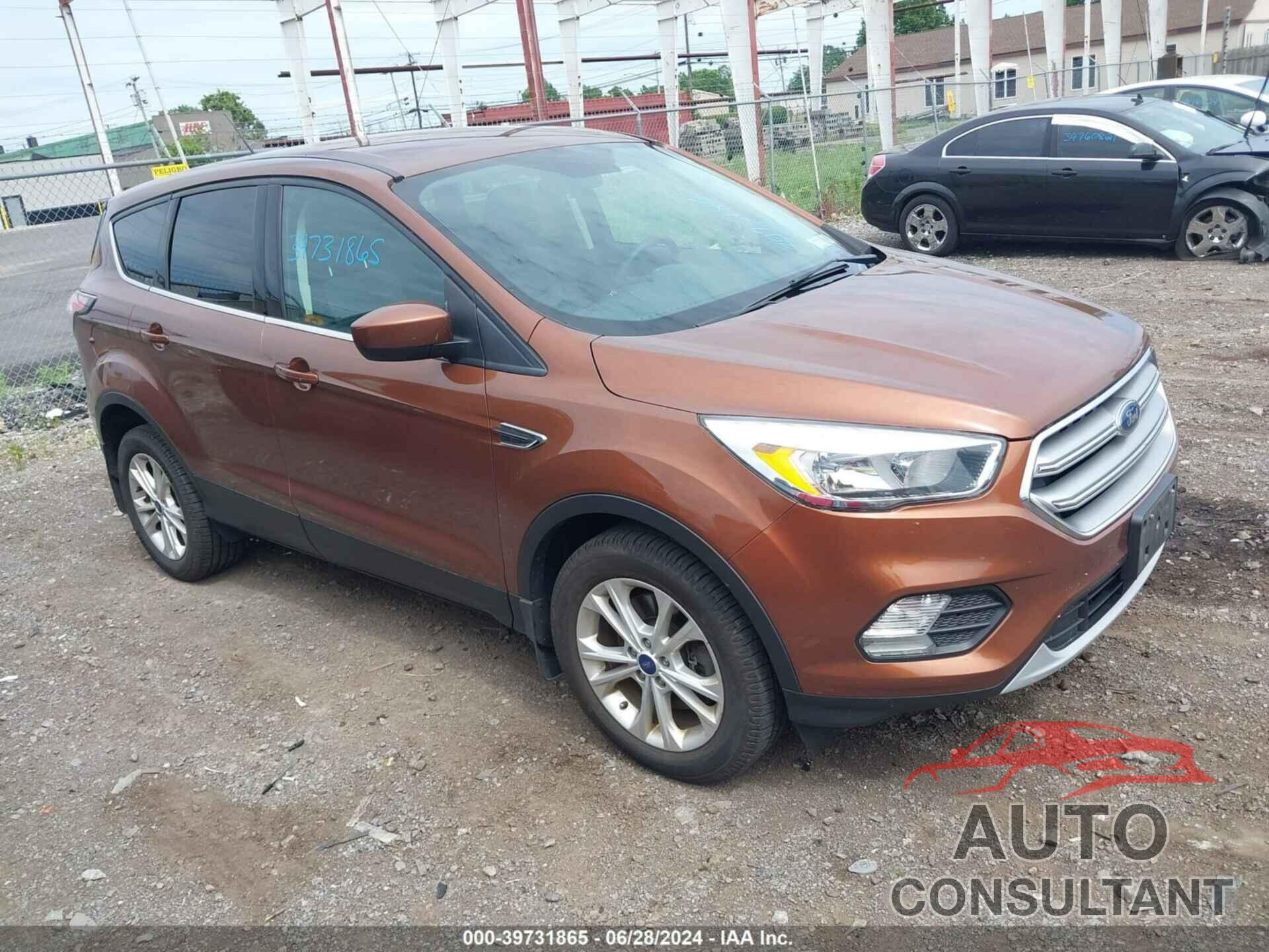 FORD ESCAPE 2017 - 1FMCU9GD8HUB00037