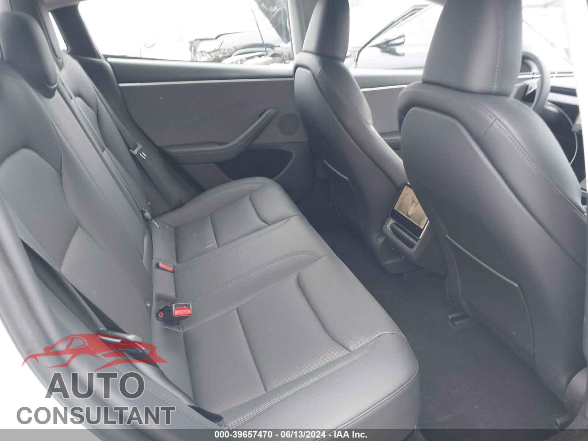 TESLA MODEL 3 2024 - 5YJ3E1EA3RF773680