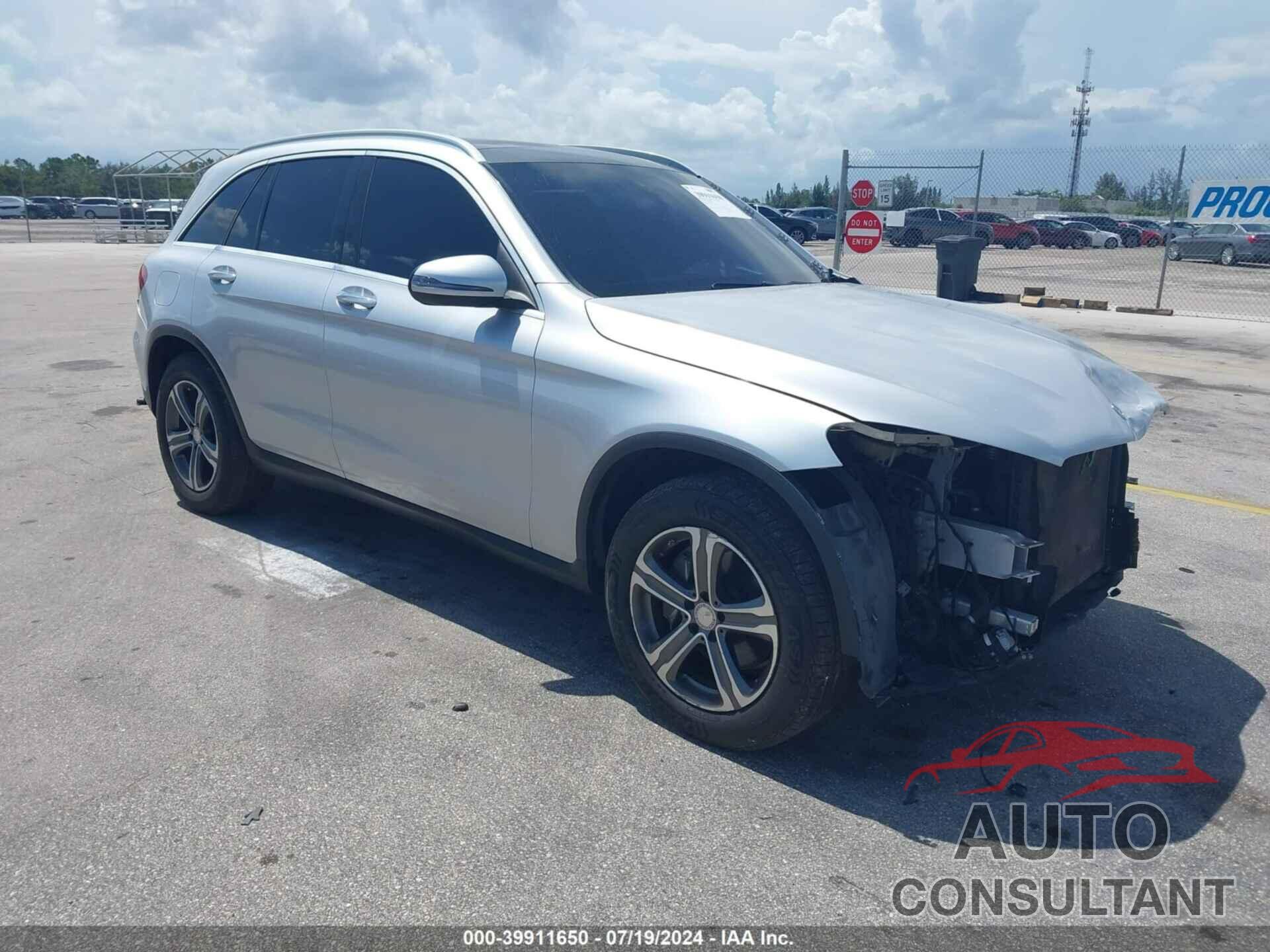 MERCEDES-BENZ GLC 300 2016 - WDC0G4KB2GF087743