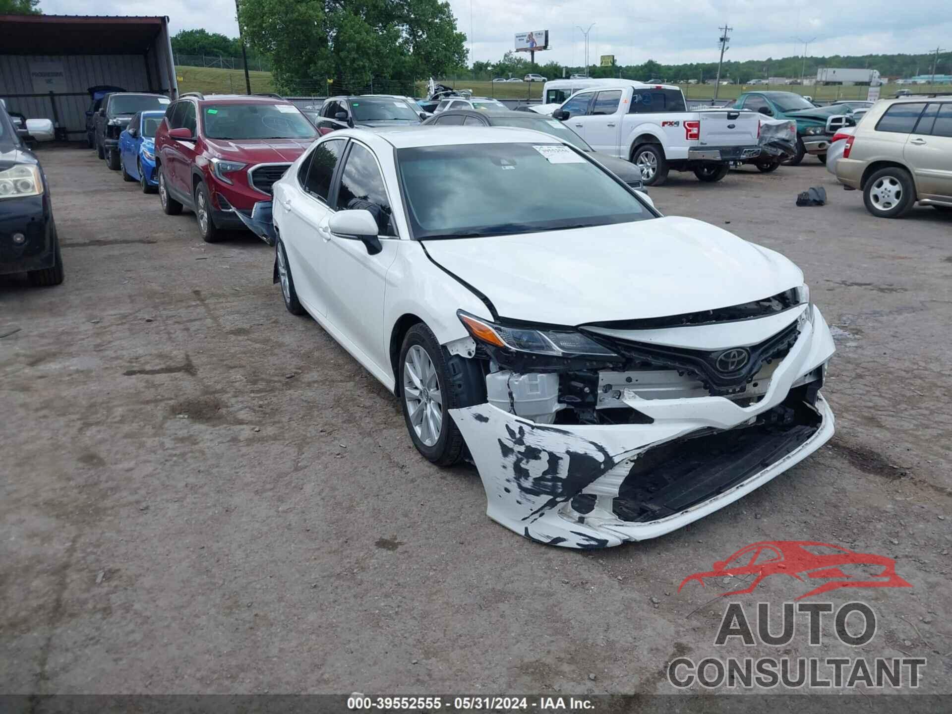 TOYOTA CAMRY 2018 - JTNB11HK9J3004948