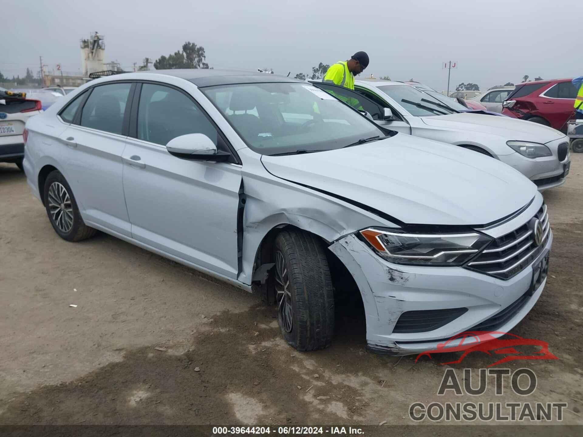 VOLKSWAGEN JETTA 2019 - 3VWC57BU4KM033510