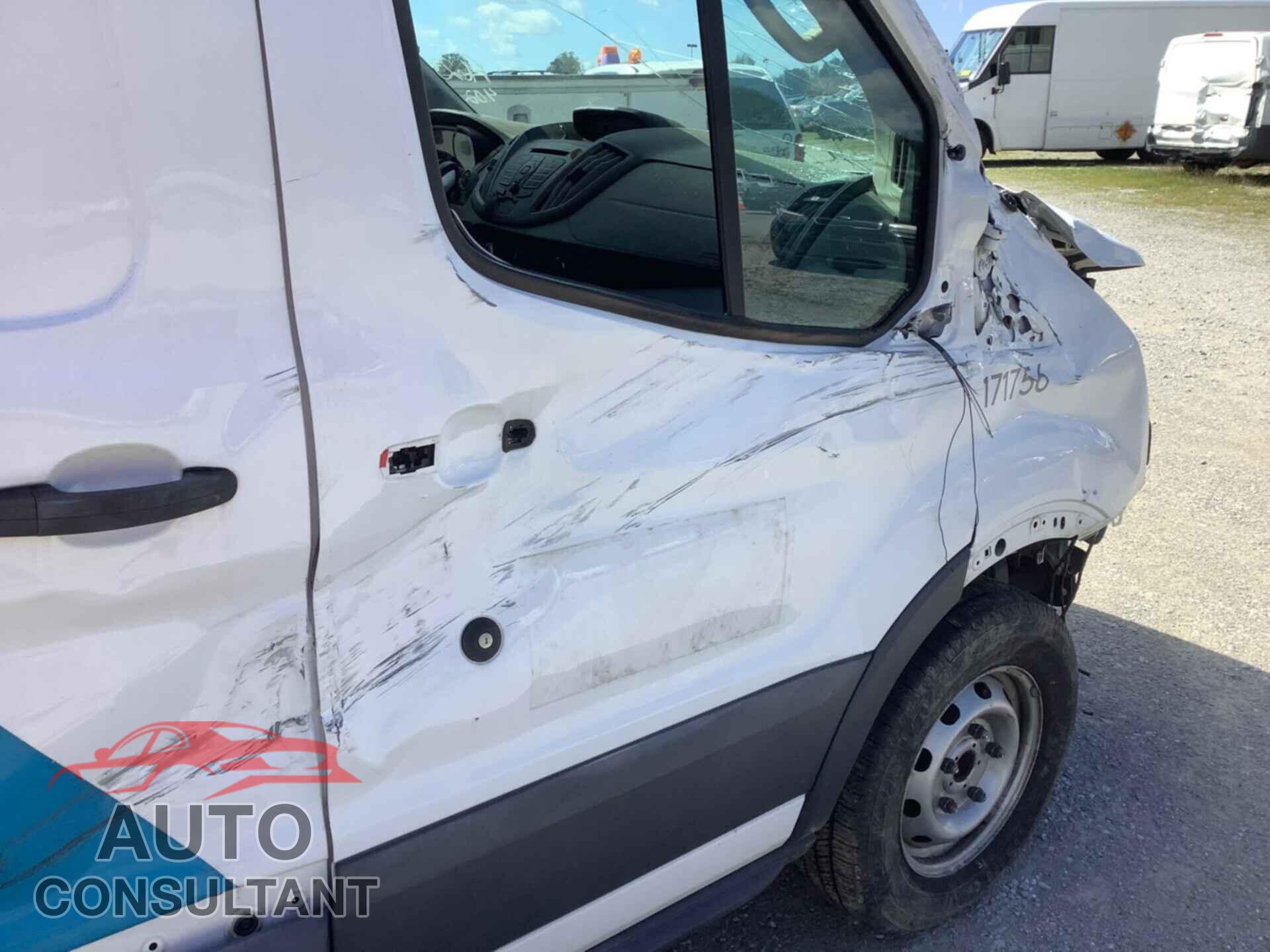 FORD TRANSIT-250 2017 - 1FTYR1YM8HKB06072