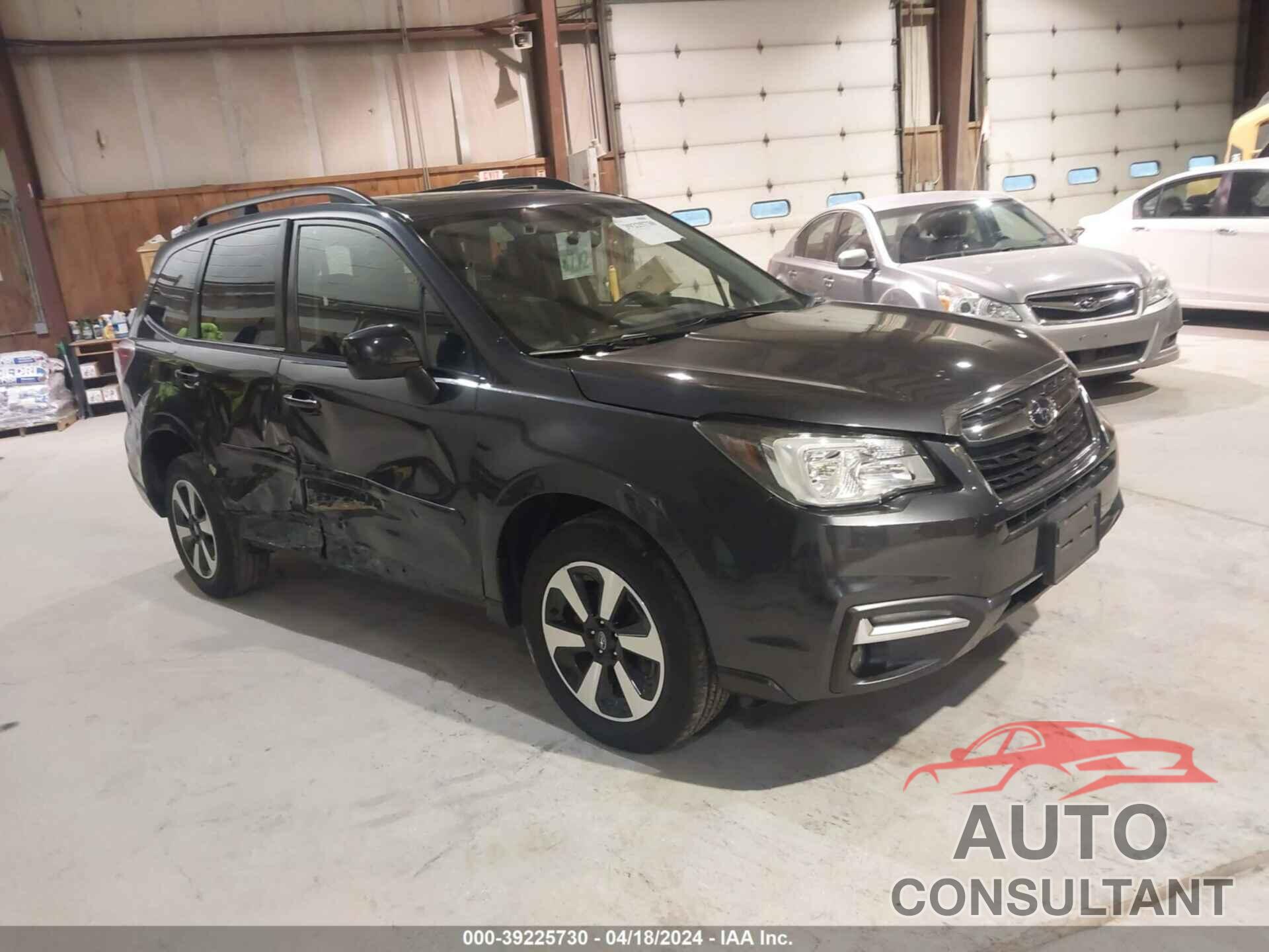 SUBARU FORESTER 2018 - JF2SJAGC0JH555000