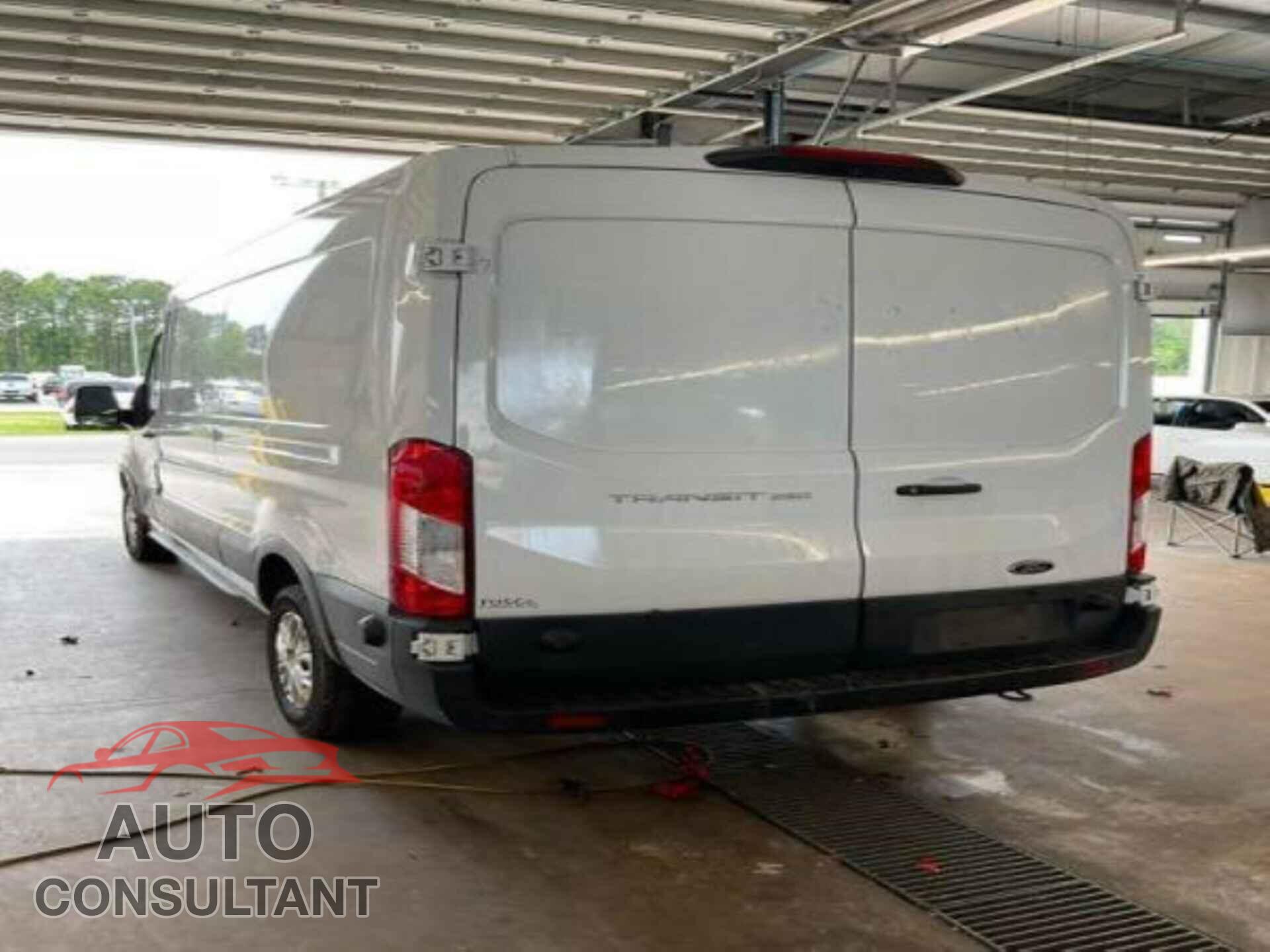 FORD TRANSIT 2019 - 1FTYR2CM6KKA10204