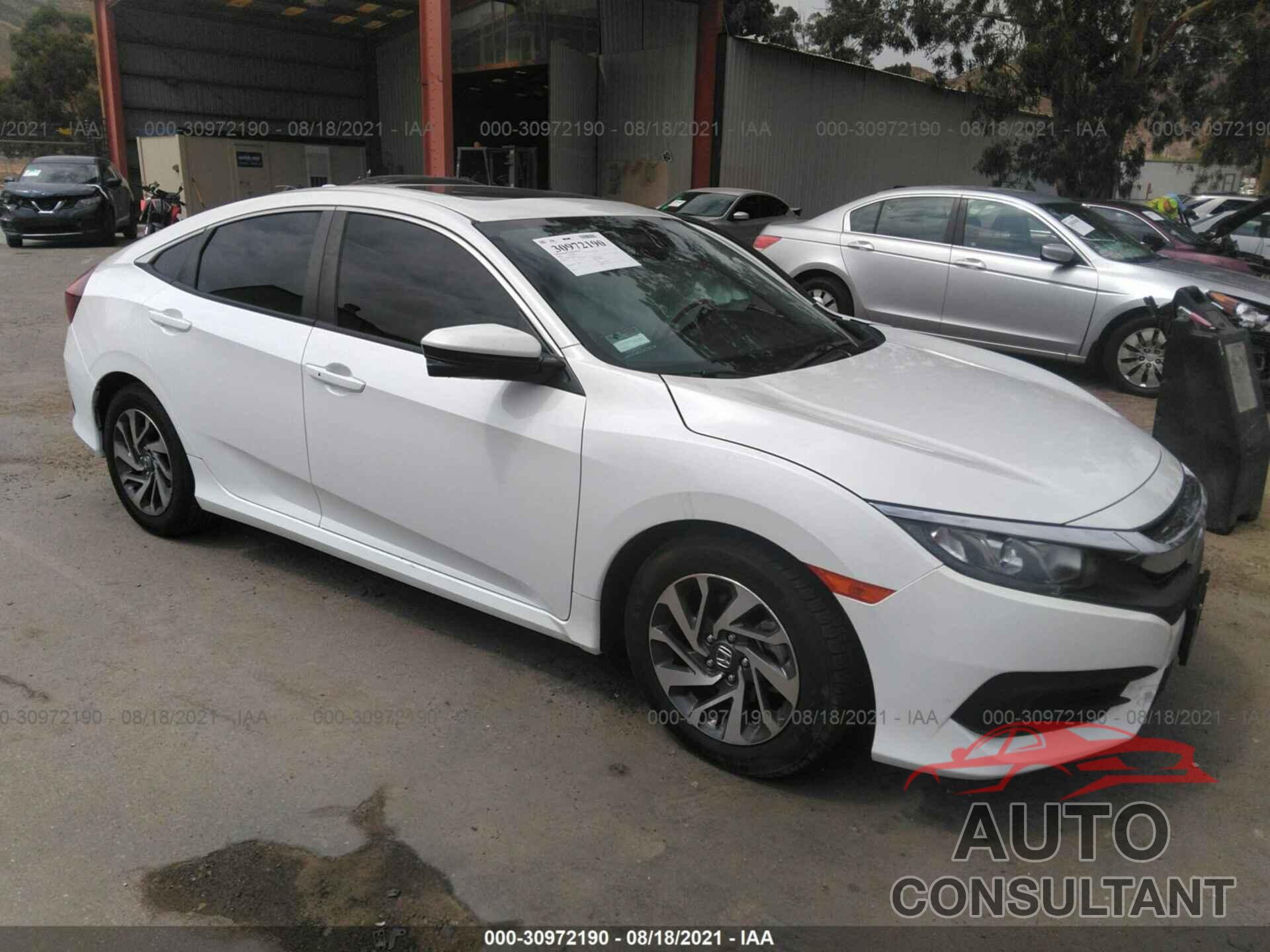 HONDA CIVIC SEDAN 2018 - 19XFC2F70JE207739