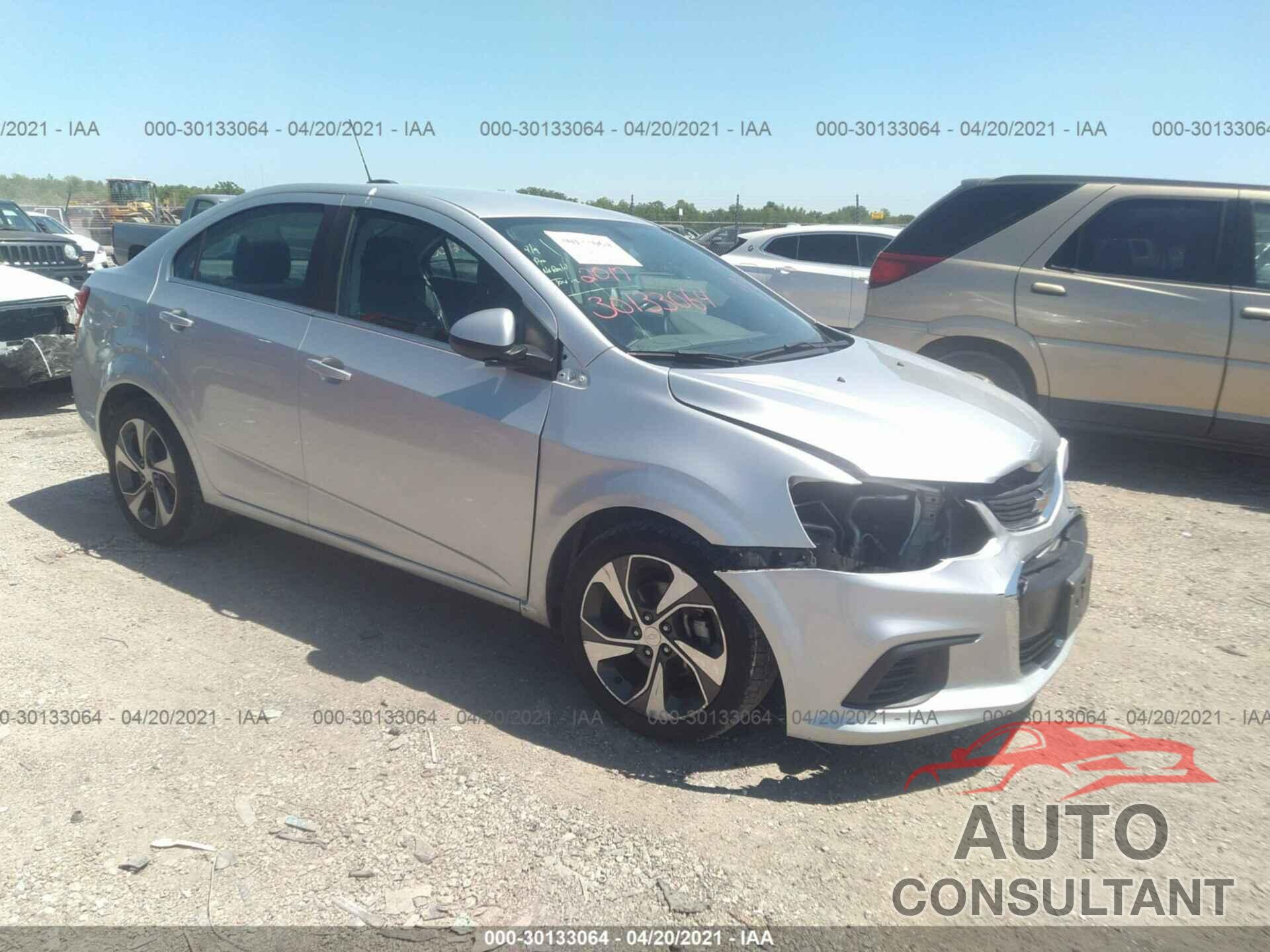 CHEVROLET SONIC 2017 - 1G1JF5SBXH4131660