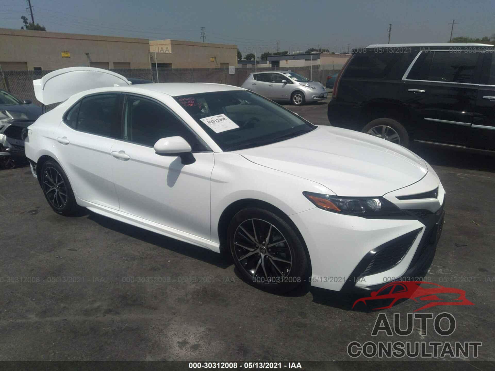 TOYOTA CAMRY 2021 - 4T1G11AK7MU572730