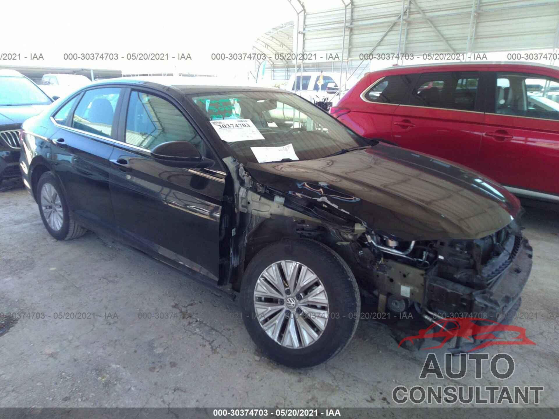 VOLKSWAGEN JETTA 2019 - 3VWCB7BU6KM230817