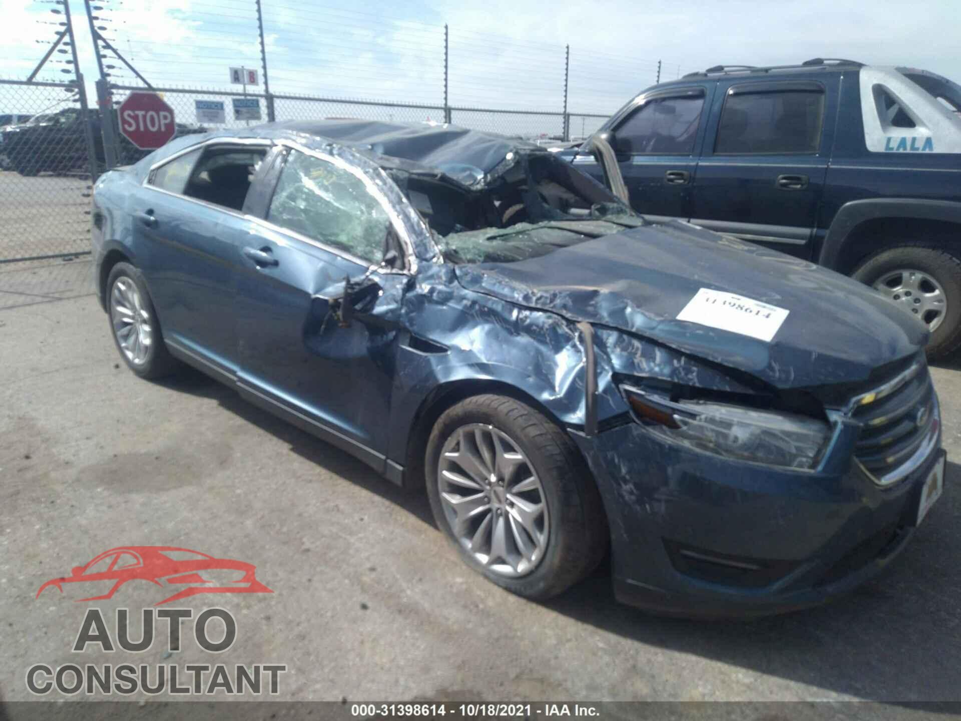 FORD TAURUS 2018 - 1FAHP2F82JG109727